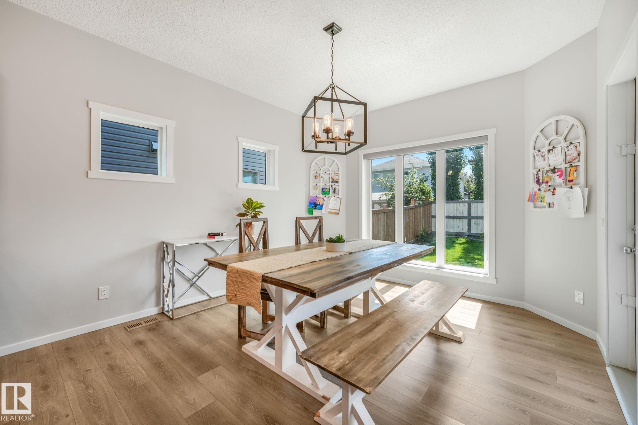 20741 98A Avenue, Edmonton, AB