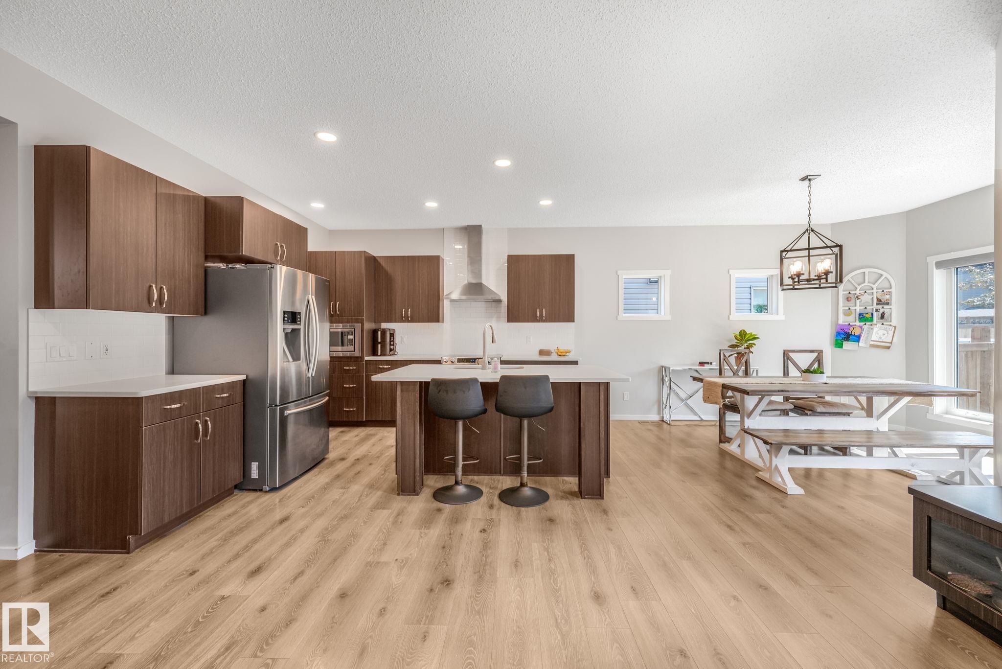 20741 98A Avenue, Edmonton, AB