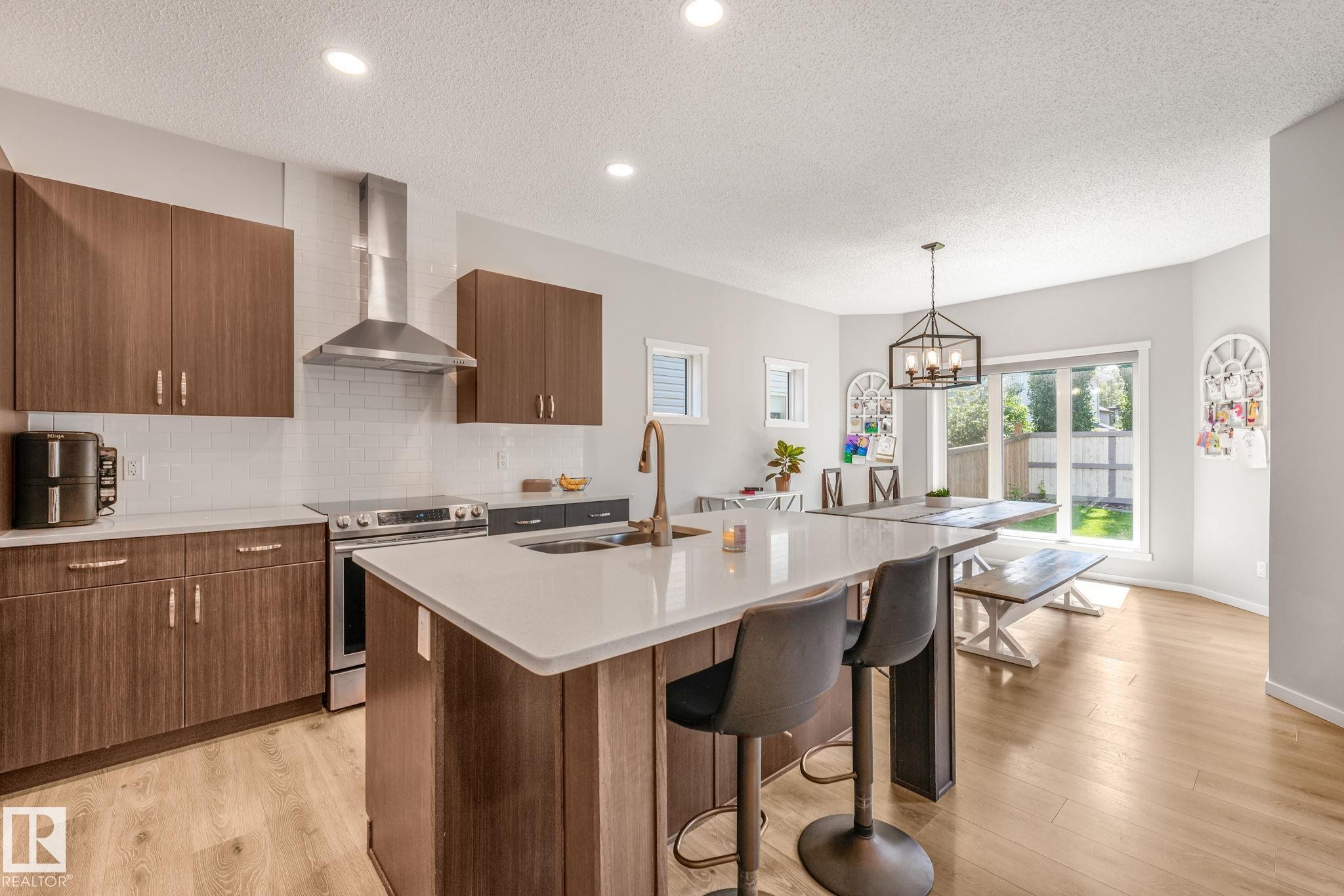 20741 98A Avenue, Edmonton, AB