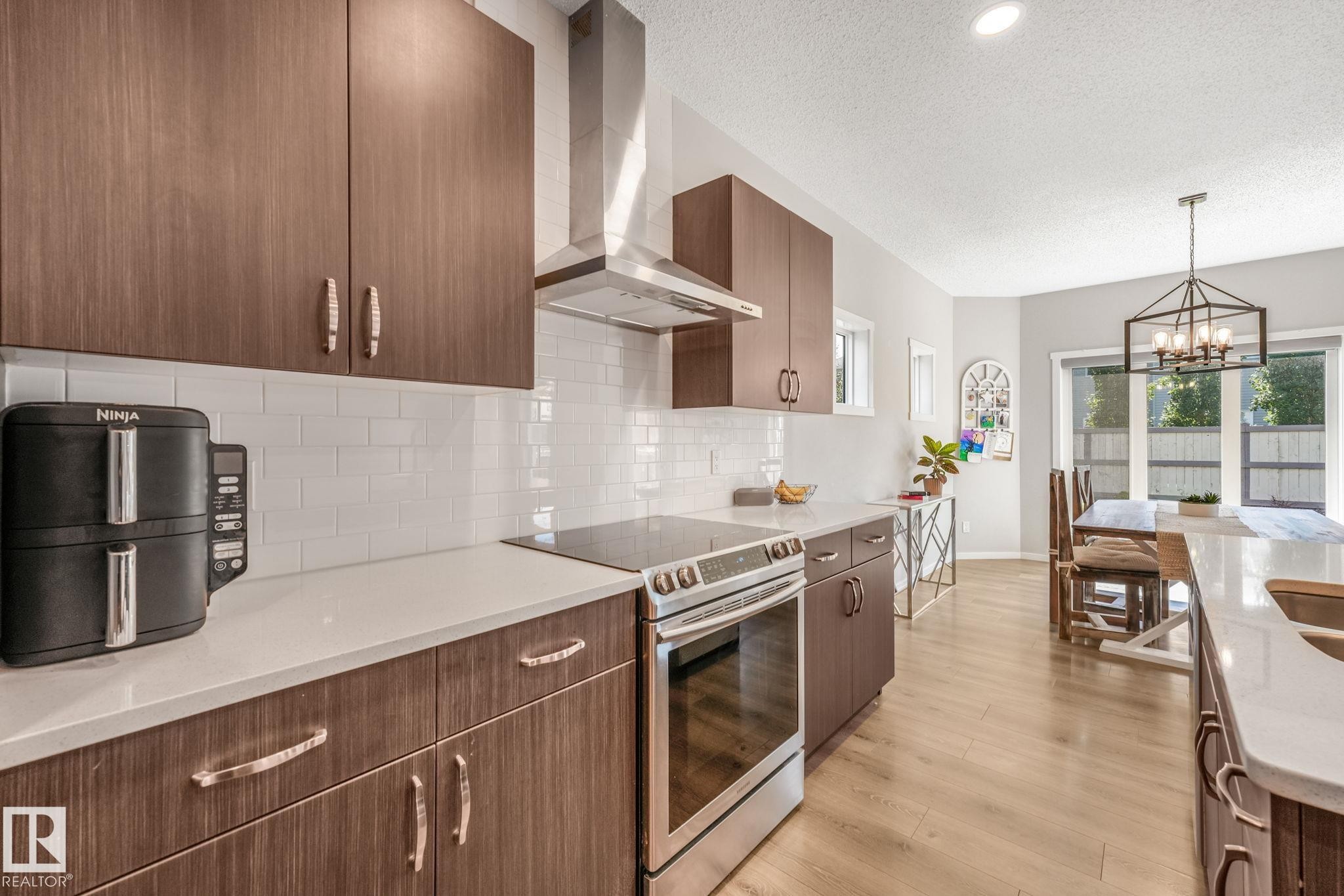 20741 98A Avenue, Edmonton, AB