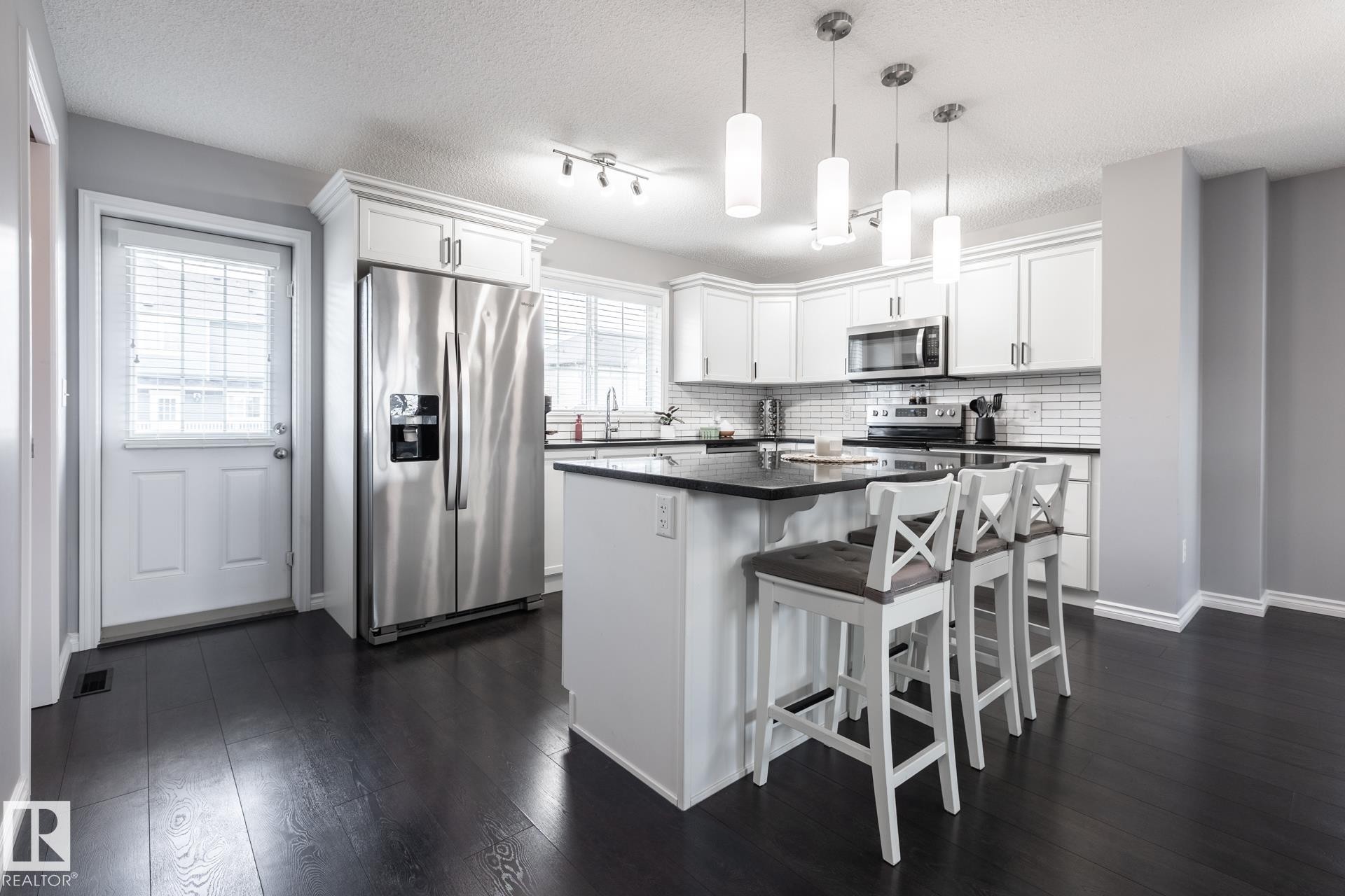 offering pot drawers and pantry - 55 20 Augustine Crescent, Sherwood Park, AB