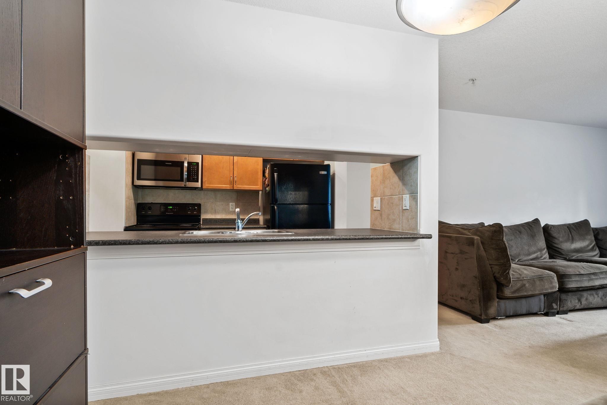 117 1204 156 Street, Edmonton, AB - Indoor Photo Showing Kitchen