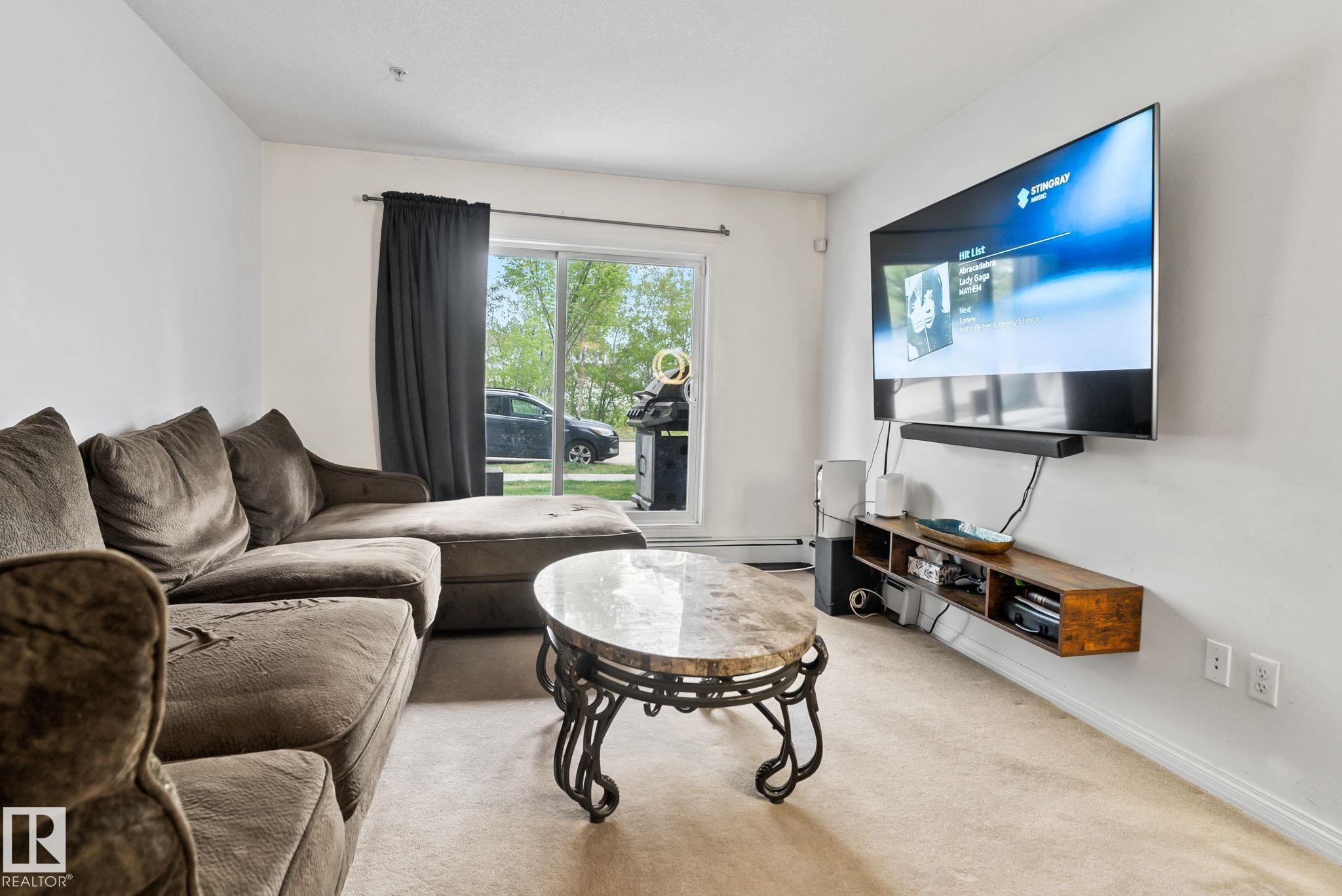 117 1204 156 Street, Edmonton, AB - Indoor Photo Showing Living Room