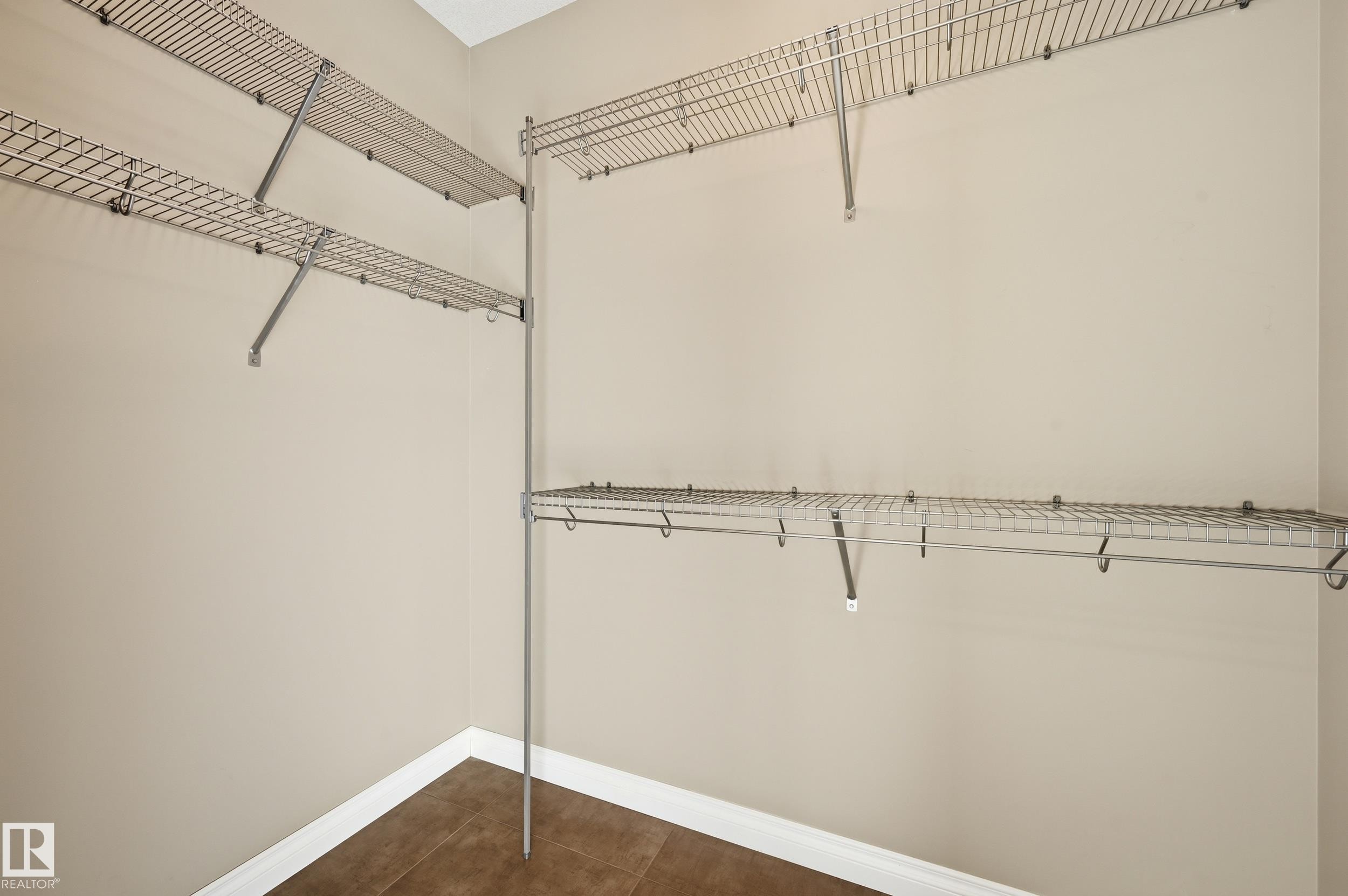 629 Ortona Way, Edmonton, AB