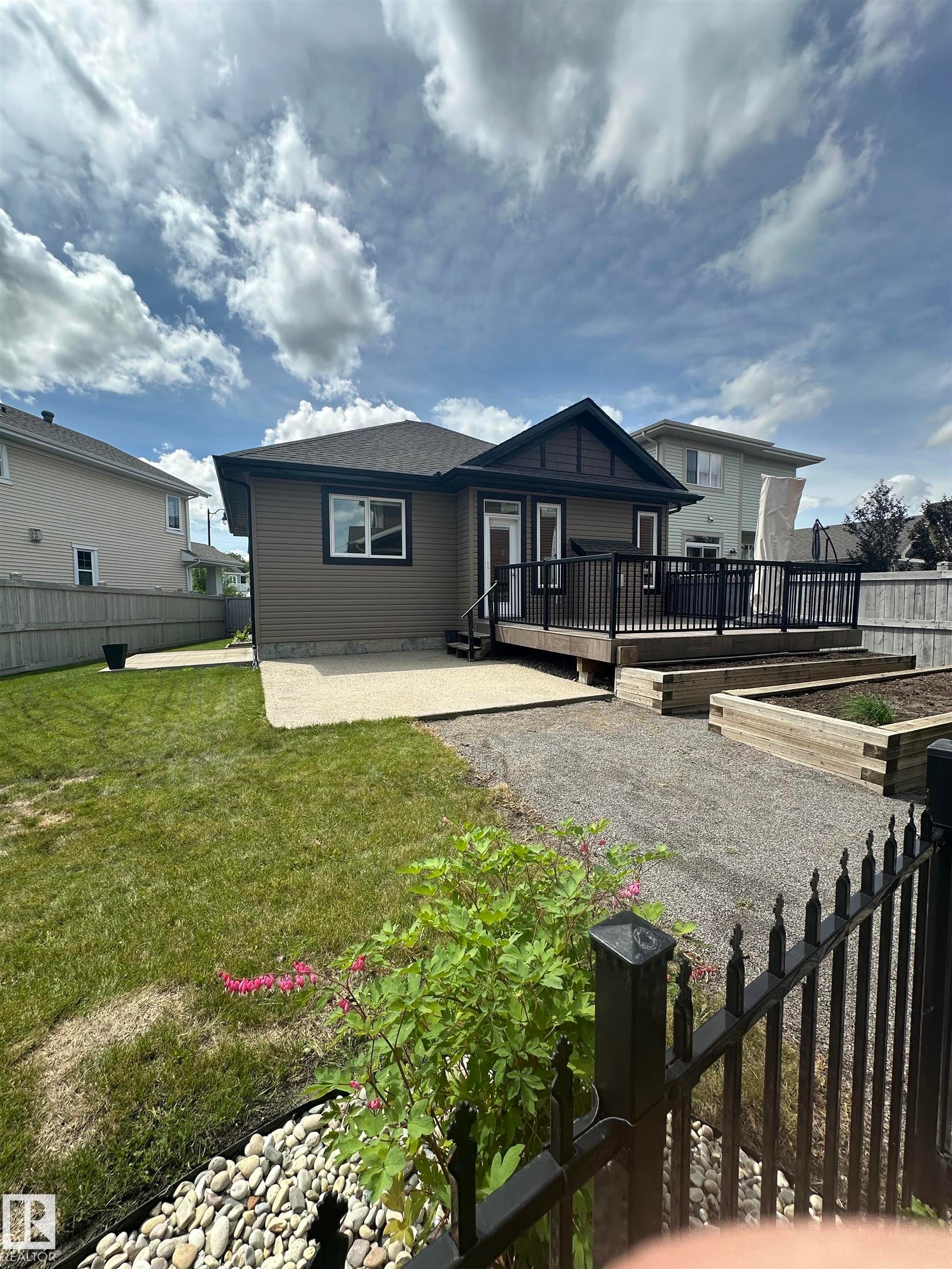 629 Ortona Way, Edmonton, AB