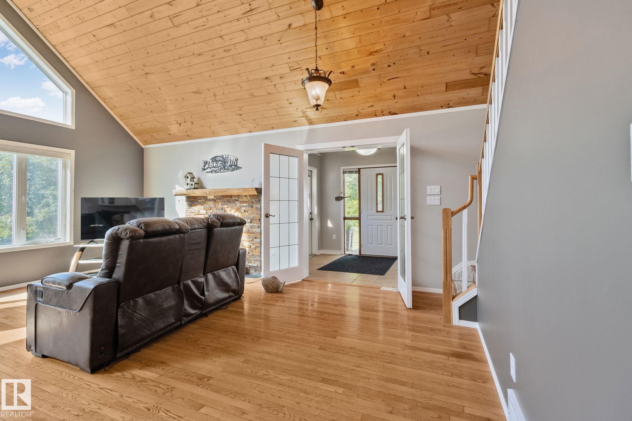 1107 View Rd, Rural Barrhead County, AB