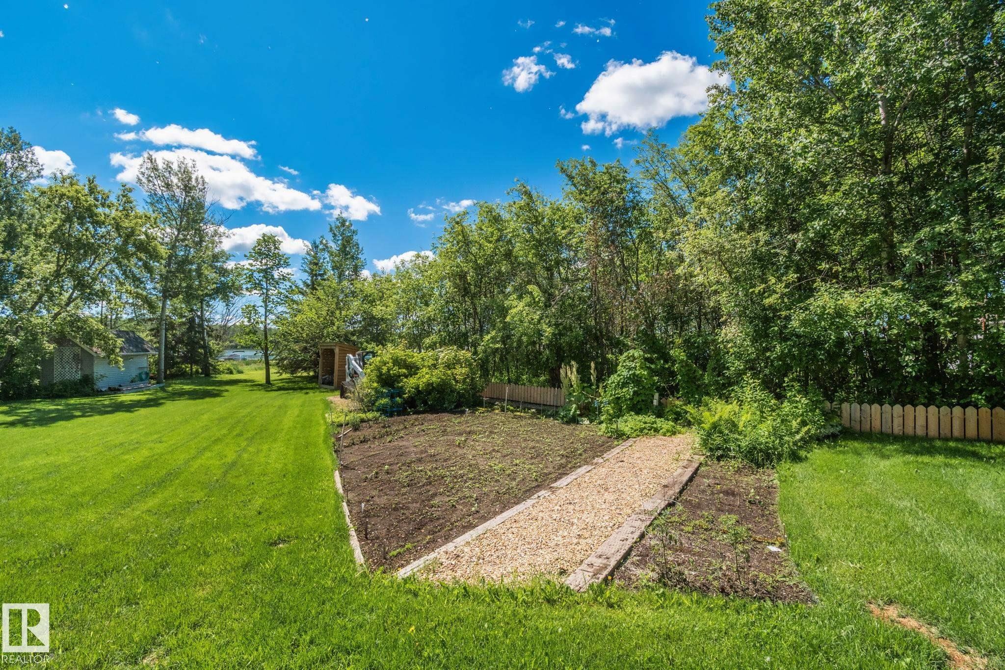 1107 View Rd, Rural Barrhead County, AB