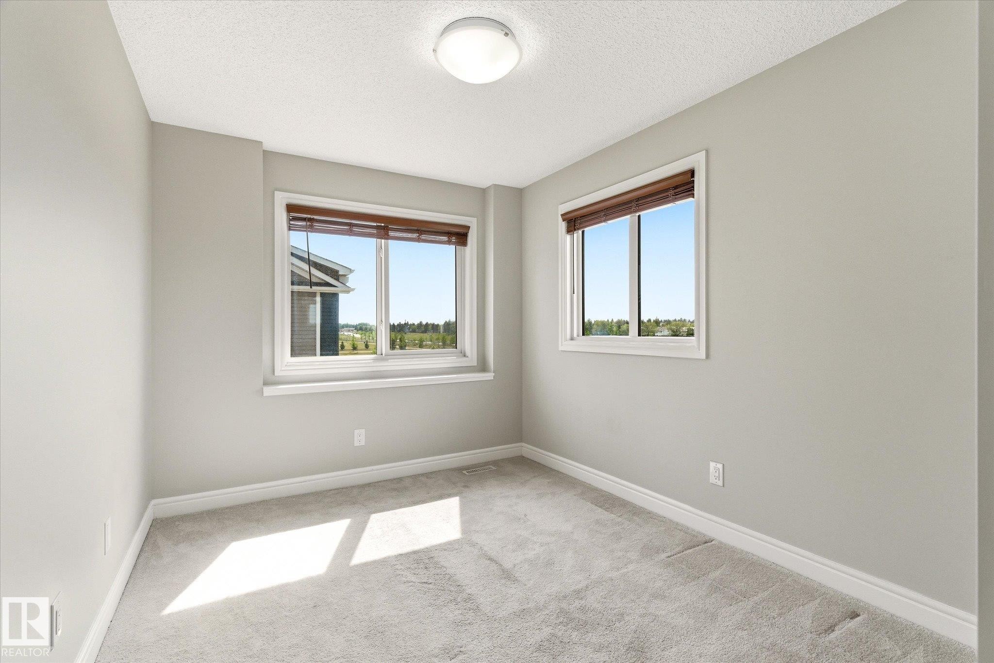 Empty room - 47 330 Bulyea Road, Edmonton, AB - Indoor Photo Showing Other Room