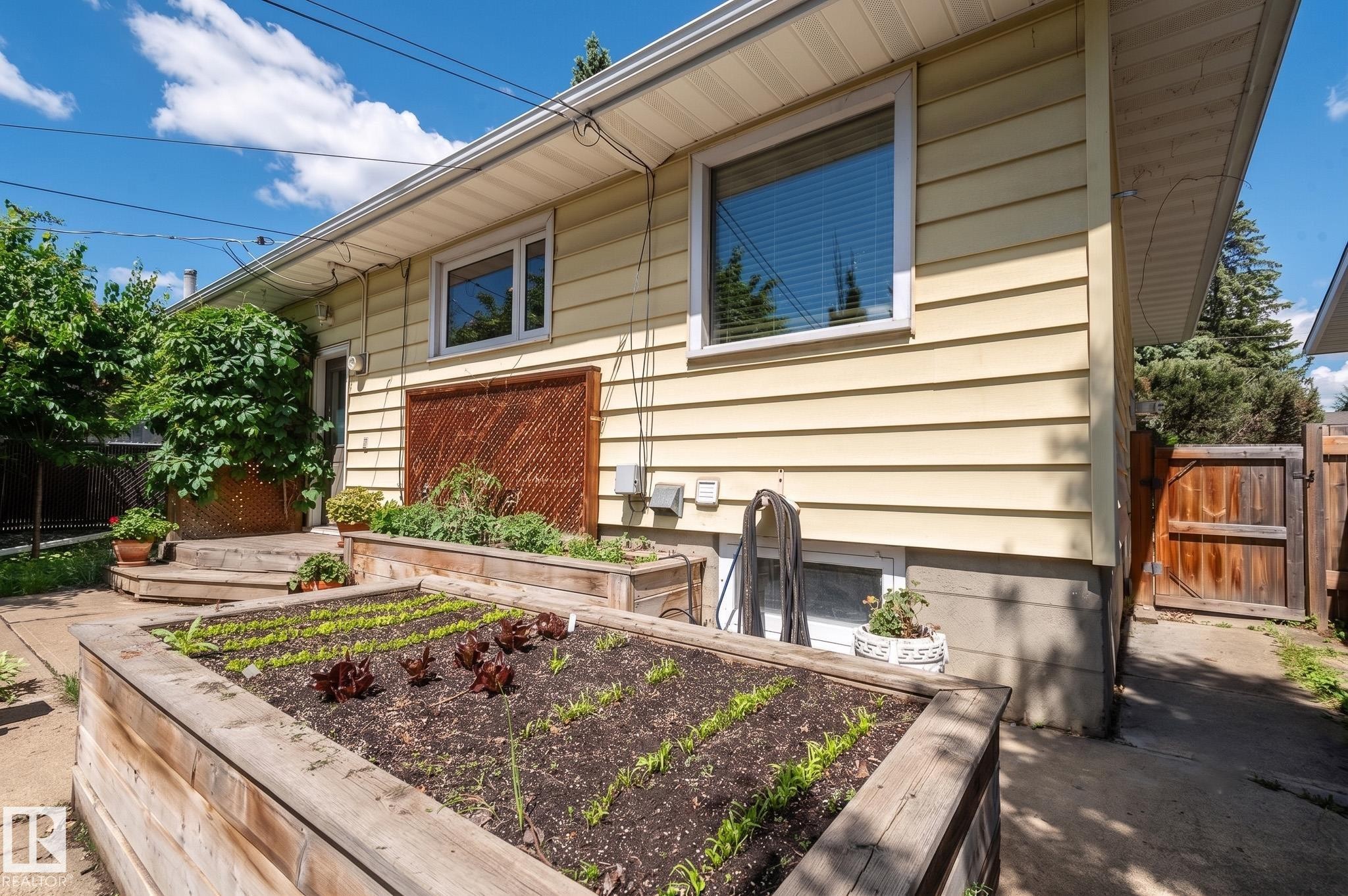 14643 88 Avenue, Edmonton, AB