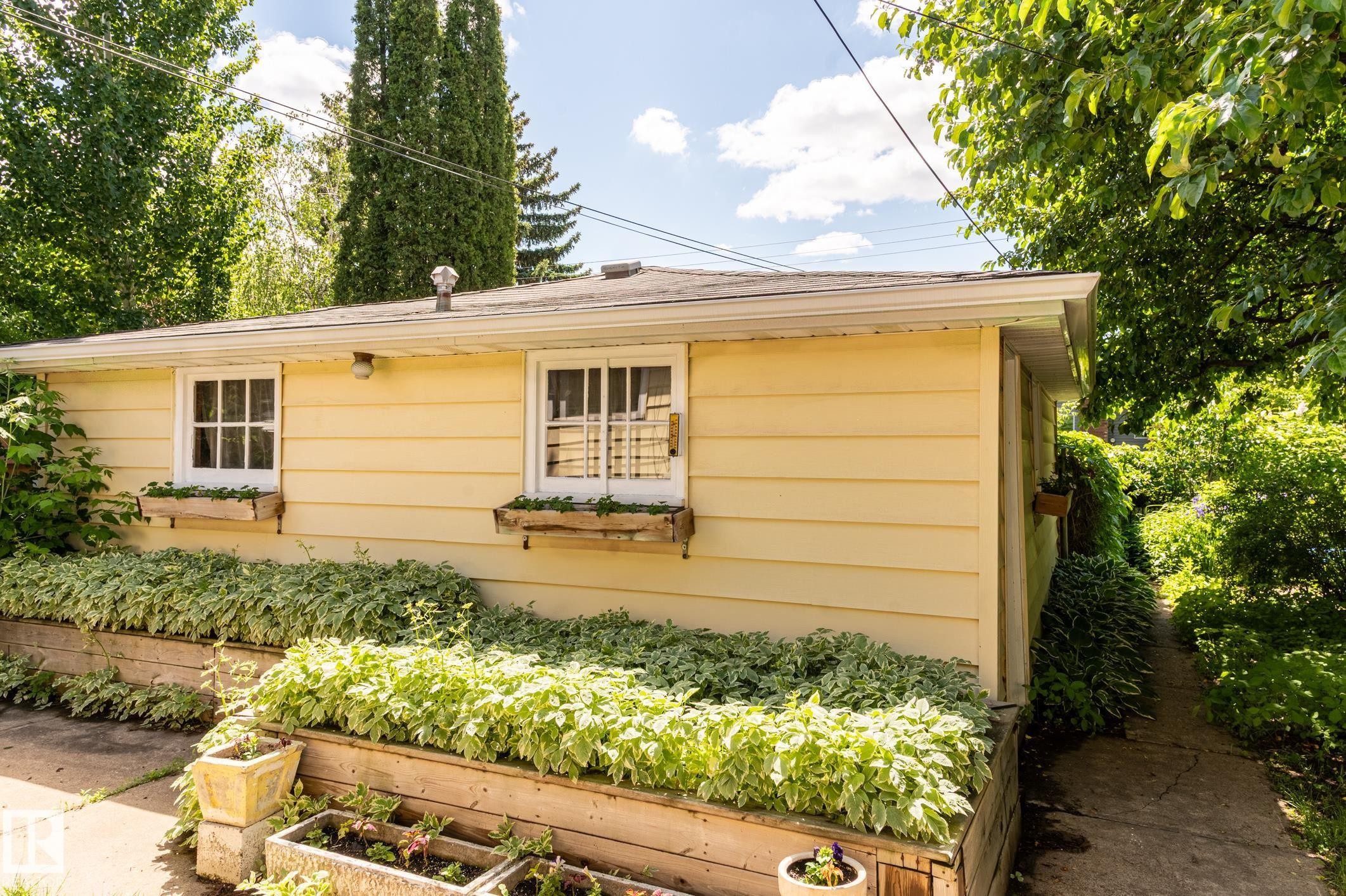 14643 88 Avenue, Edmonton, AB