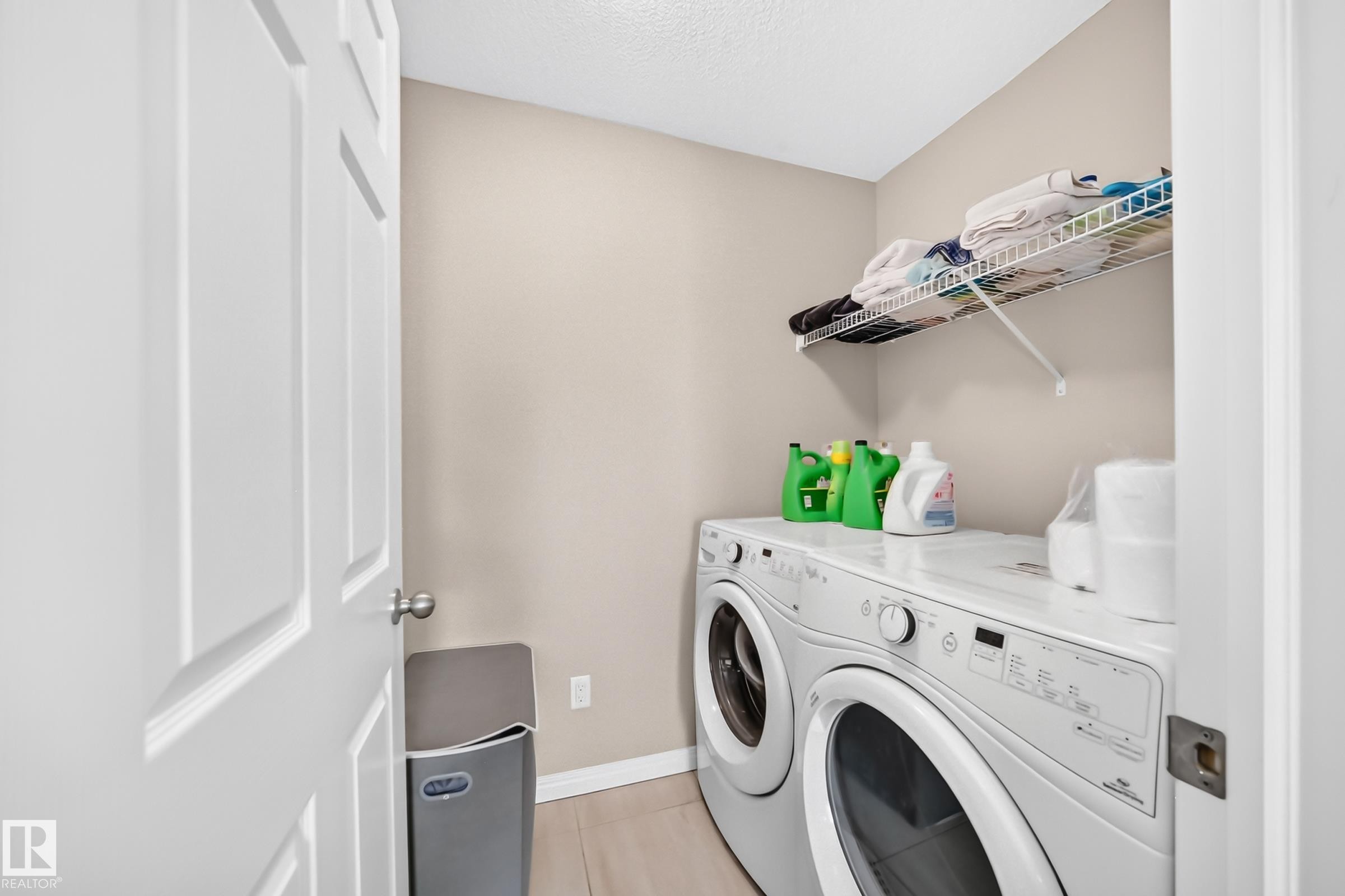 2305 68 Street Sw, Edmonton, AB - Indoor Photo Showing Laundry Room