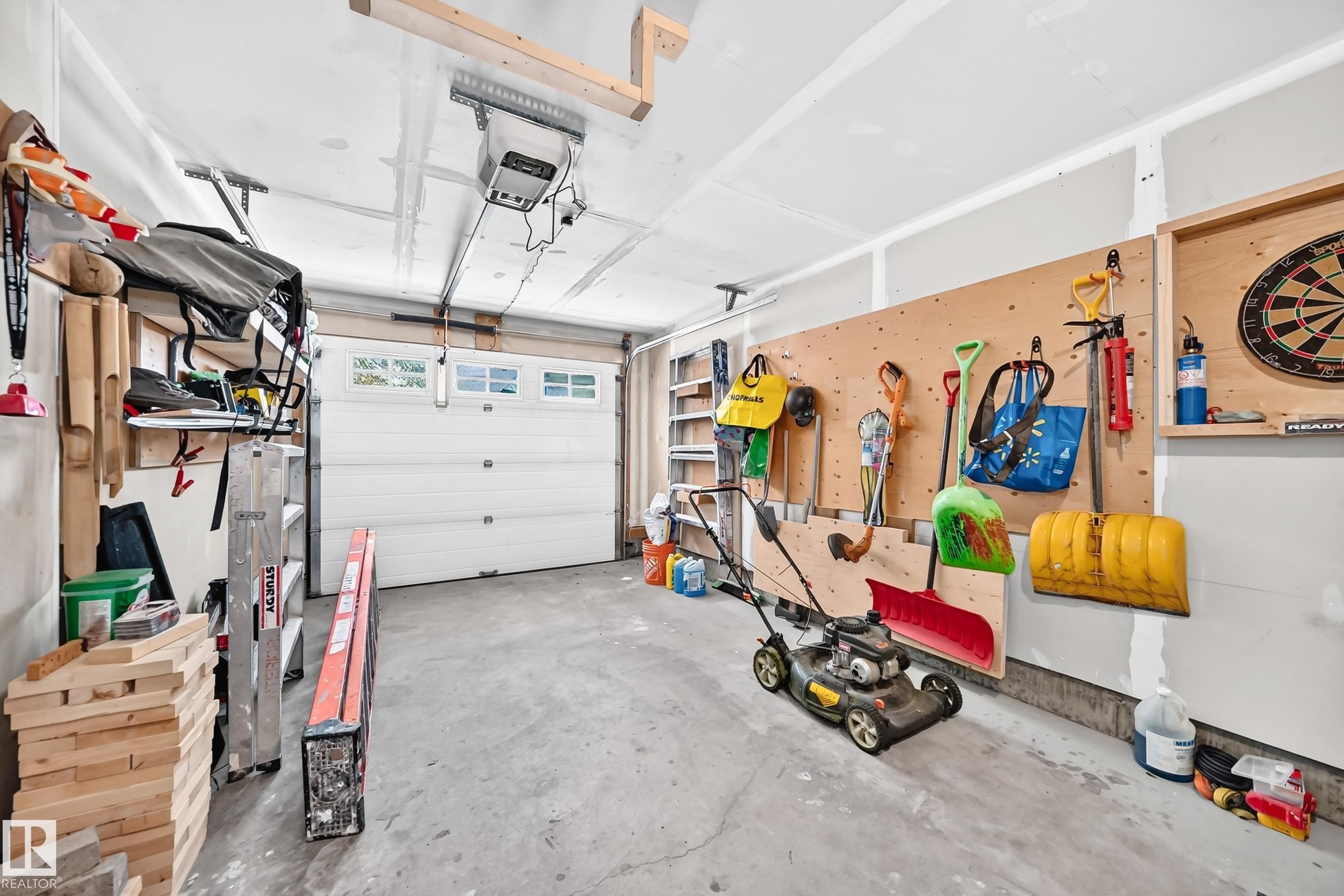 2305 68 Street Sw, Edmonton, AB - Indoor Photo Showing Garage