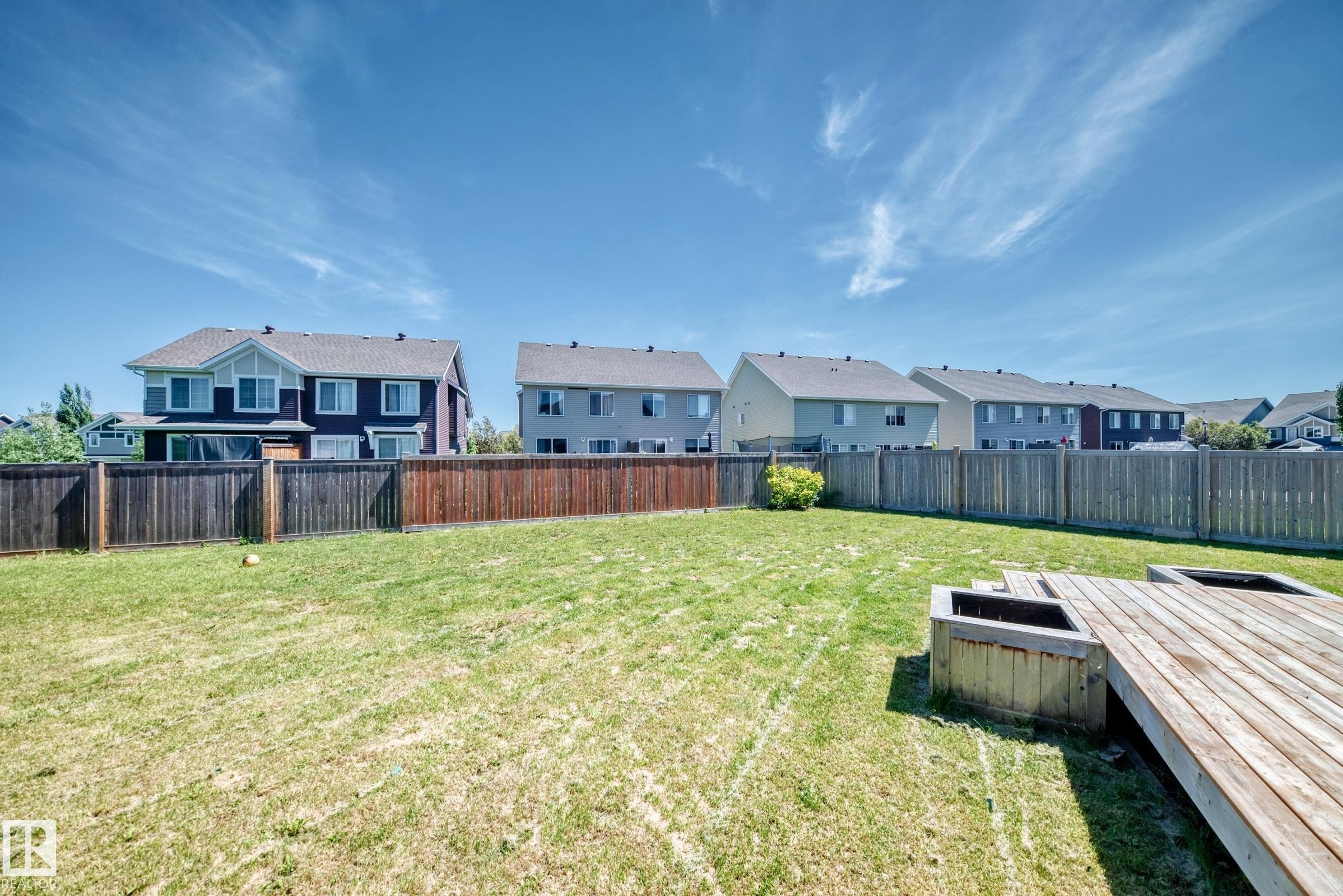 2305 68 Street Sw, Edmonton, AB - Outdoor With Backyard