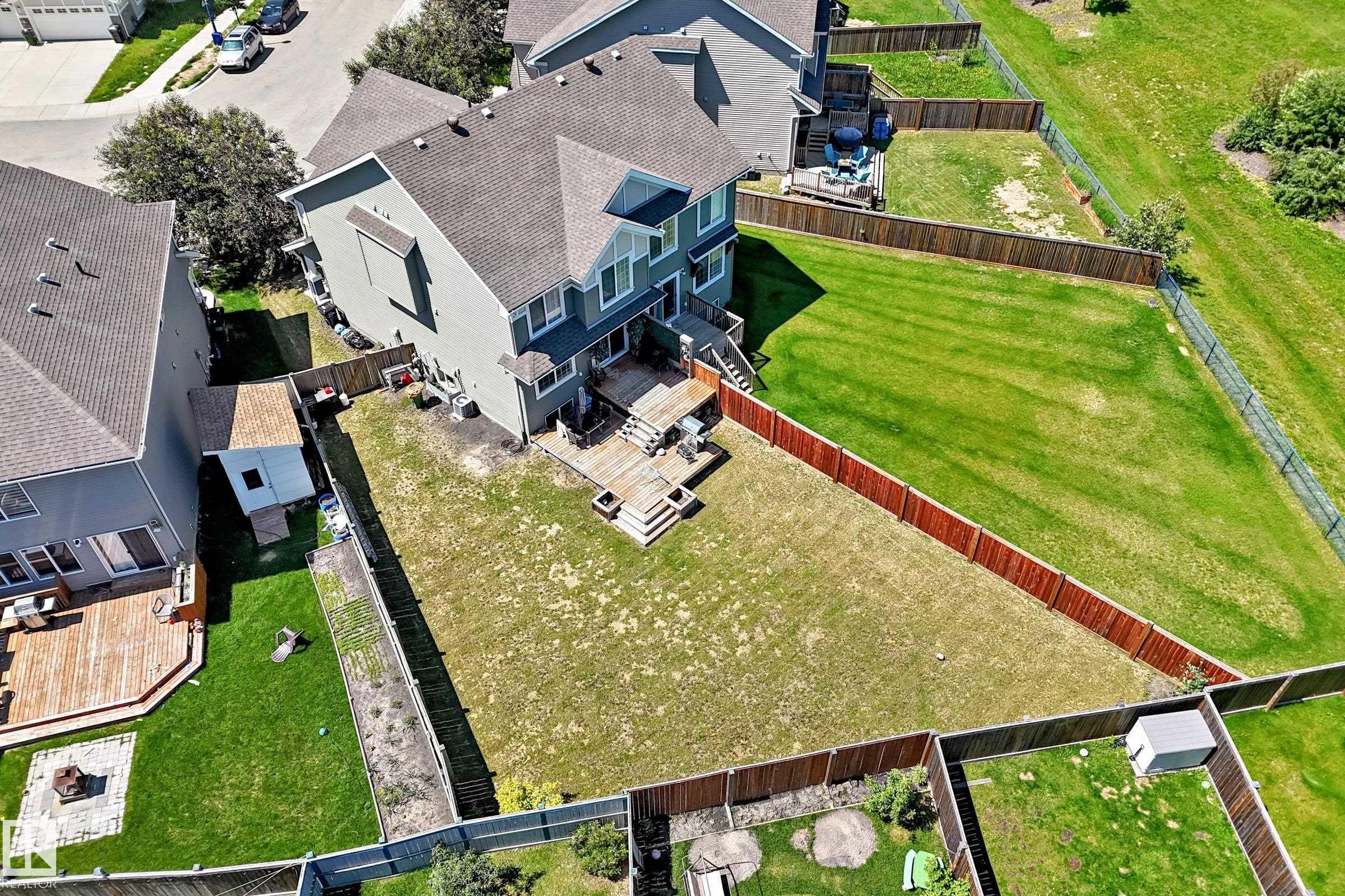 2305 68 Street Sw, Edmonton, AB - Outdoor
