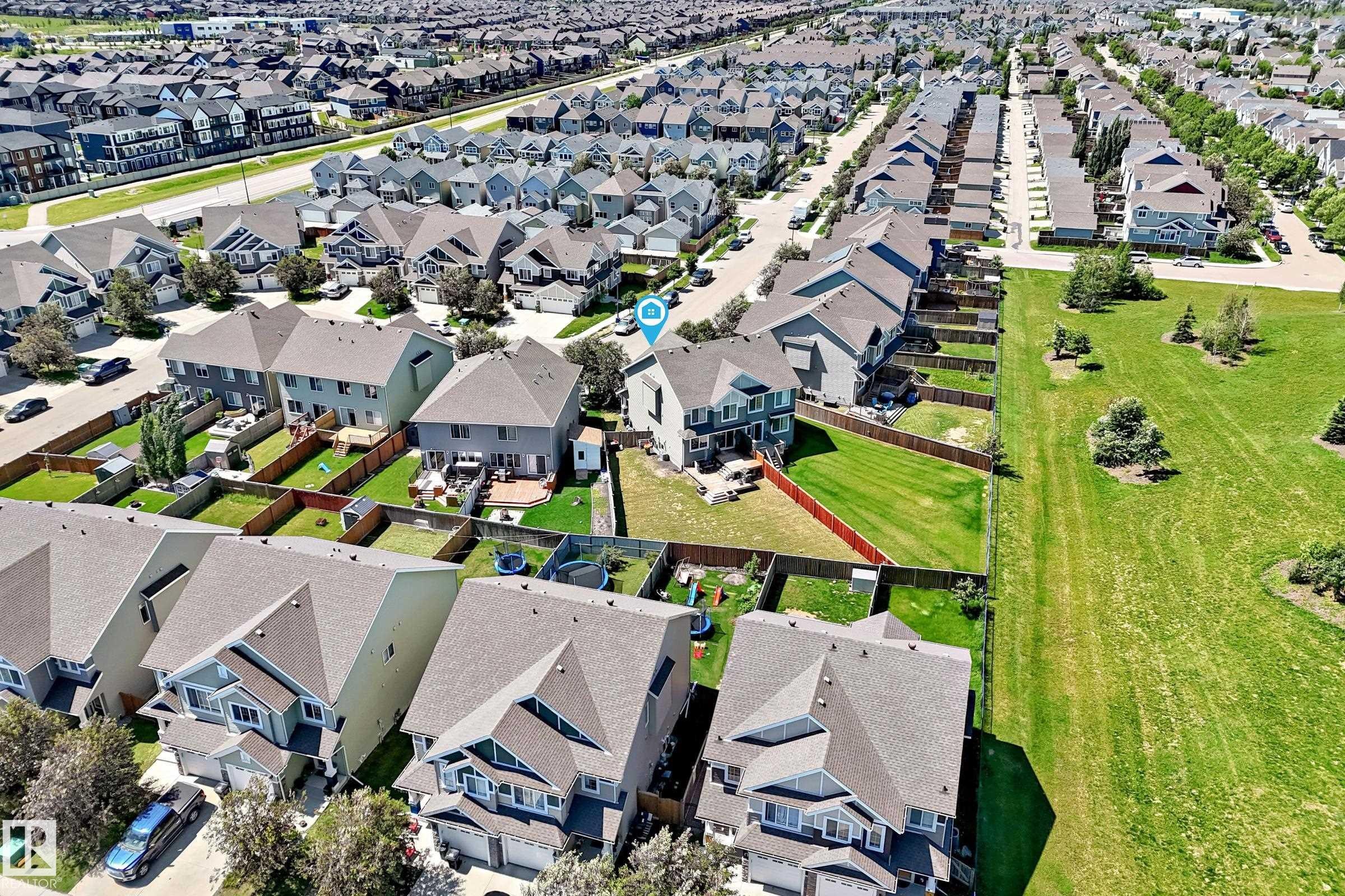 2305 68 Street Sw, Edmonton, AB - Outdoor With View