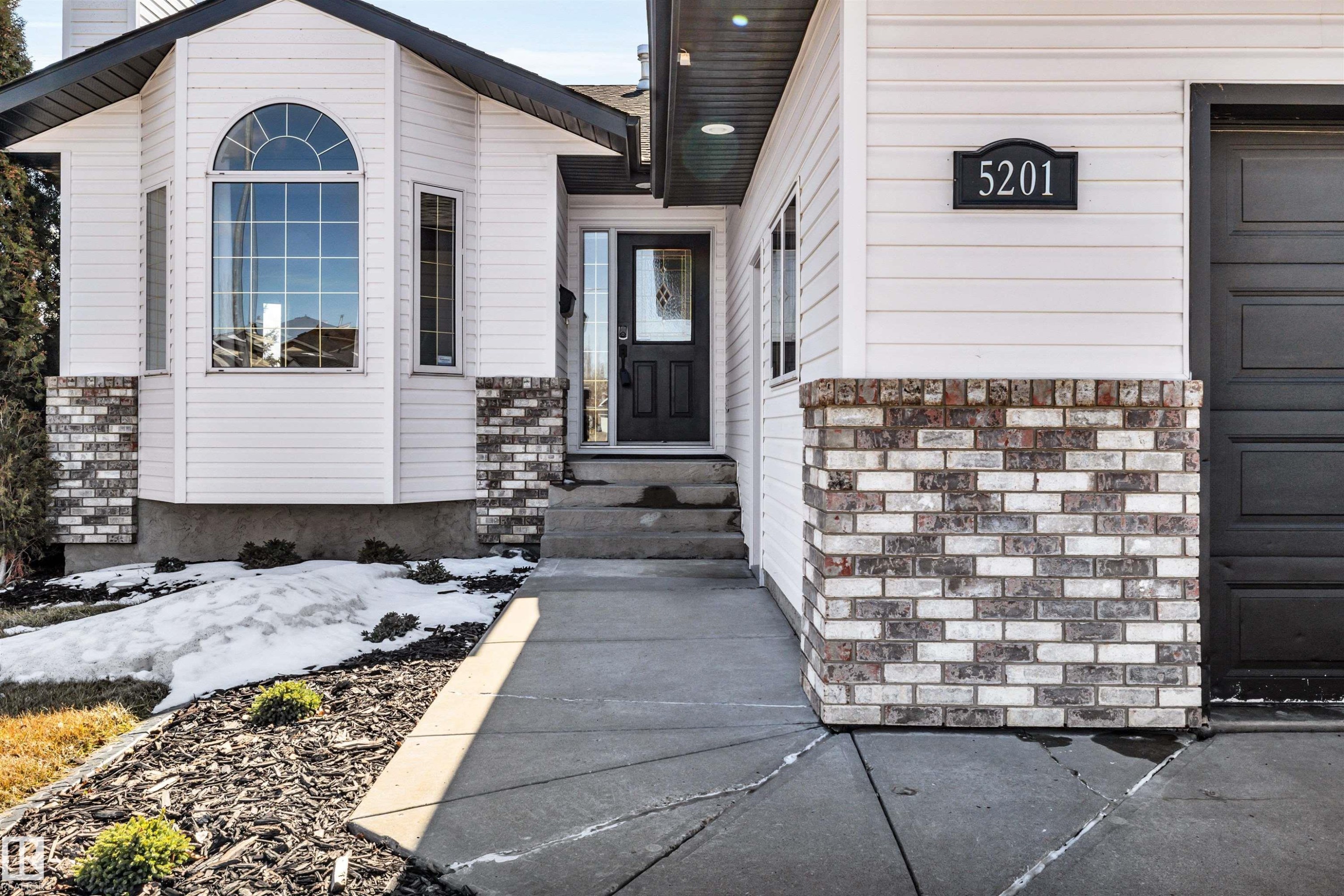 5201 40 Avenue, Beaumont, AB