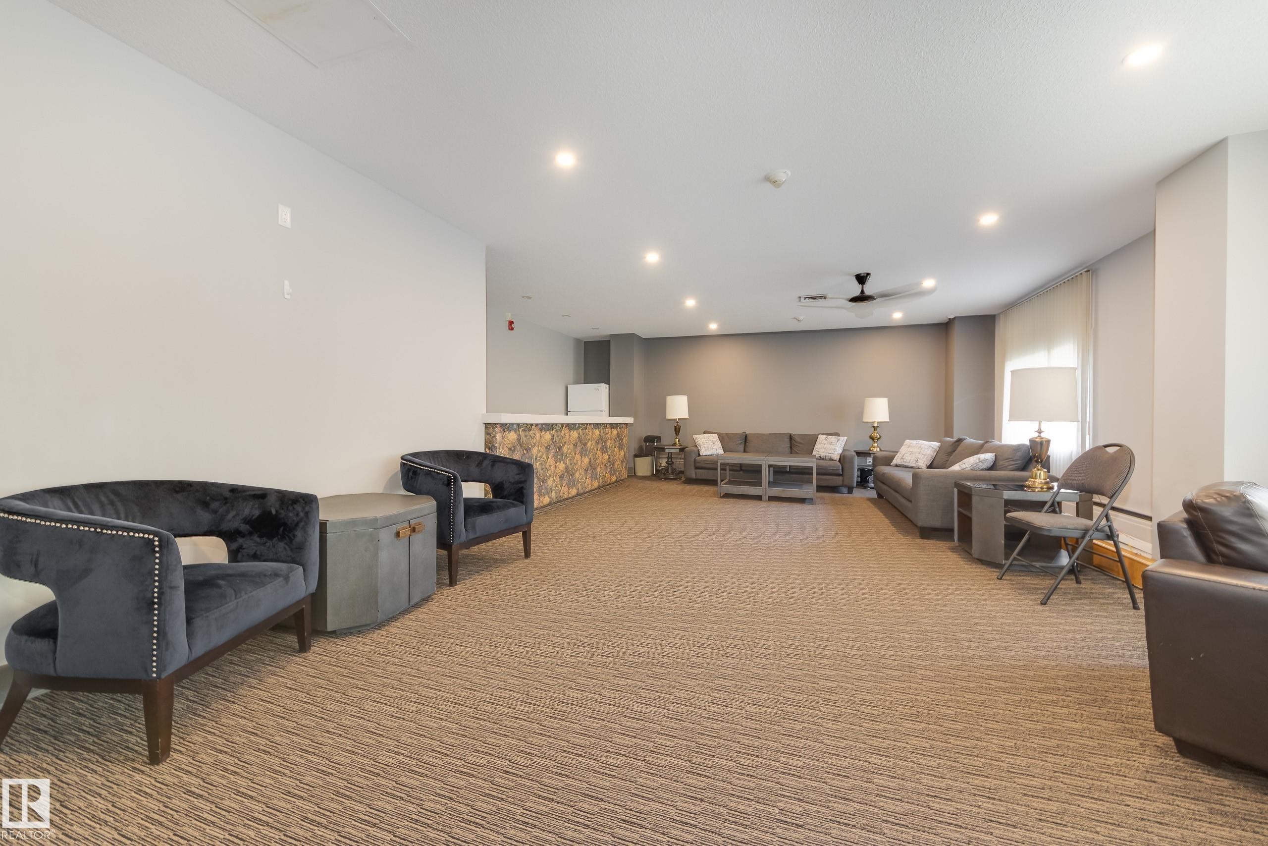 #504 9909 110 St Nw, Edmonton, AB - Indoor