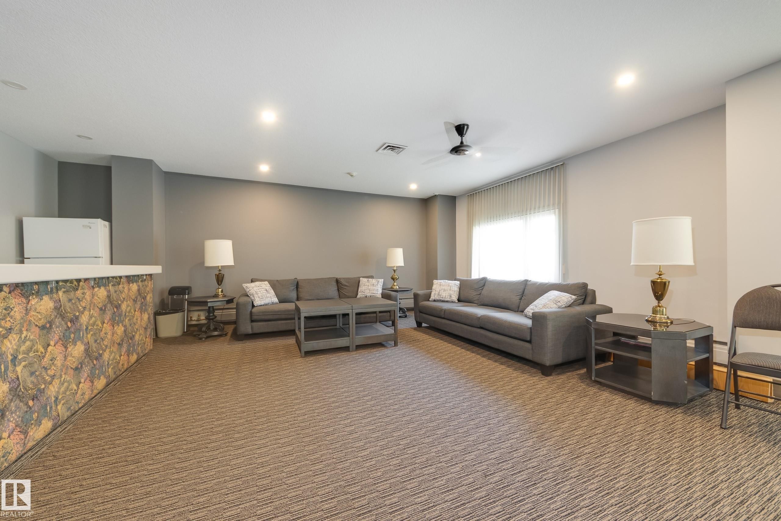 #504 9909 110 St Nw, Edmonton, AB - Indoor