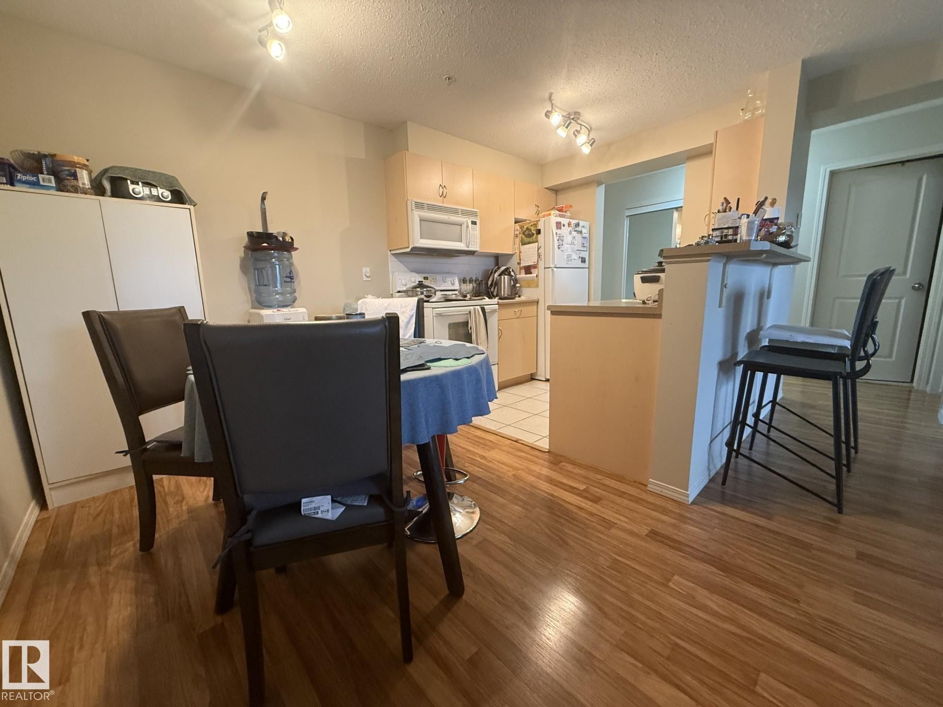 #311 17003 67 Av Nw, Edmonton, AB - Indoor