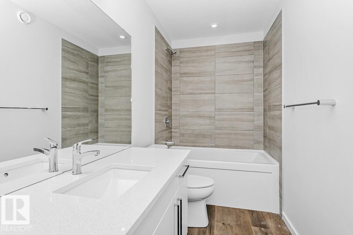 2431 Egret Loop Nw, Edmonton, AB - Indoor Photo Showing Bathroom