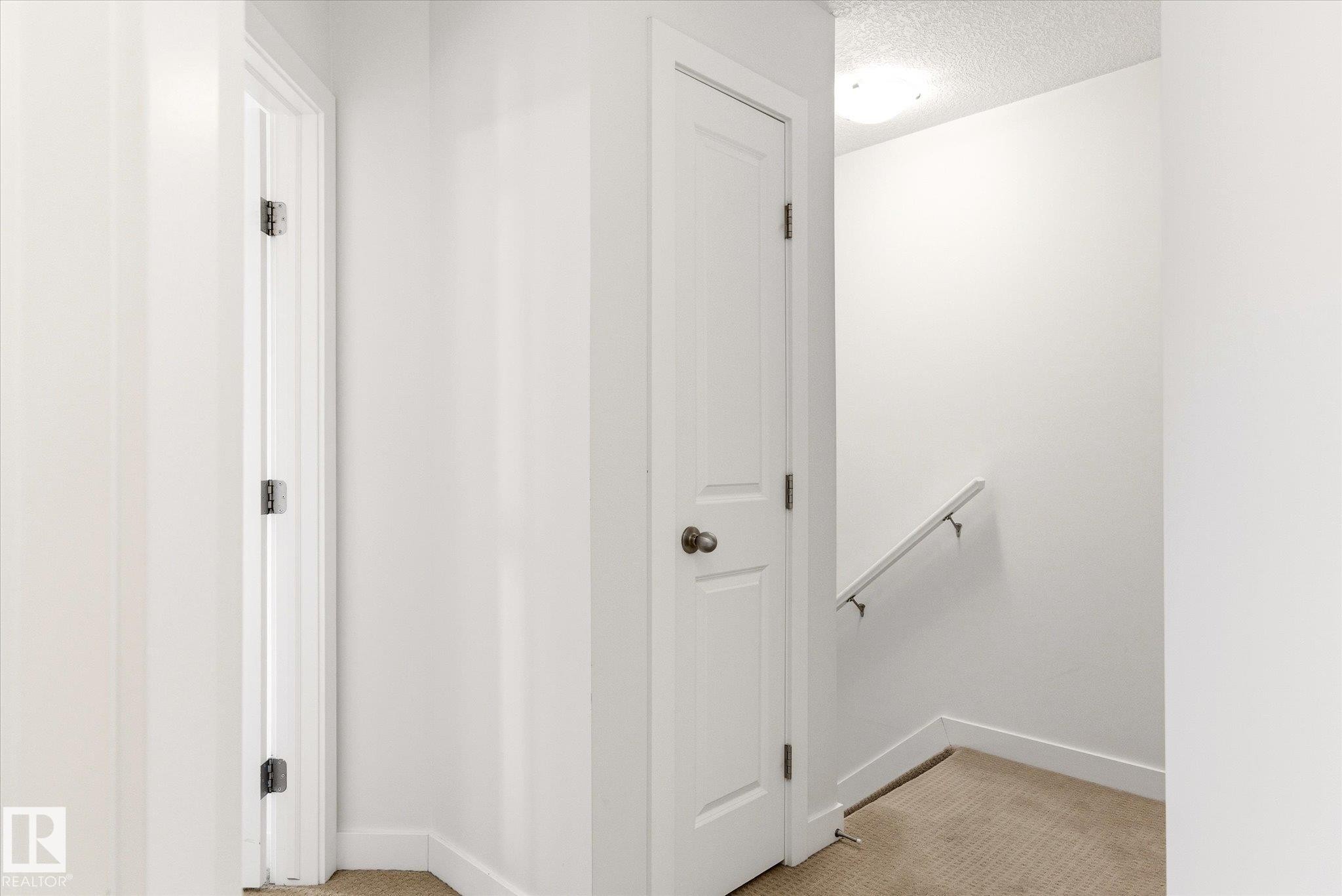 3 5134 Mullen Road, Edmonton, AB - Indoor Photo Showing Other Room