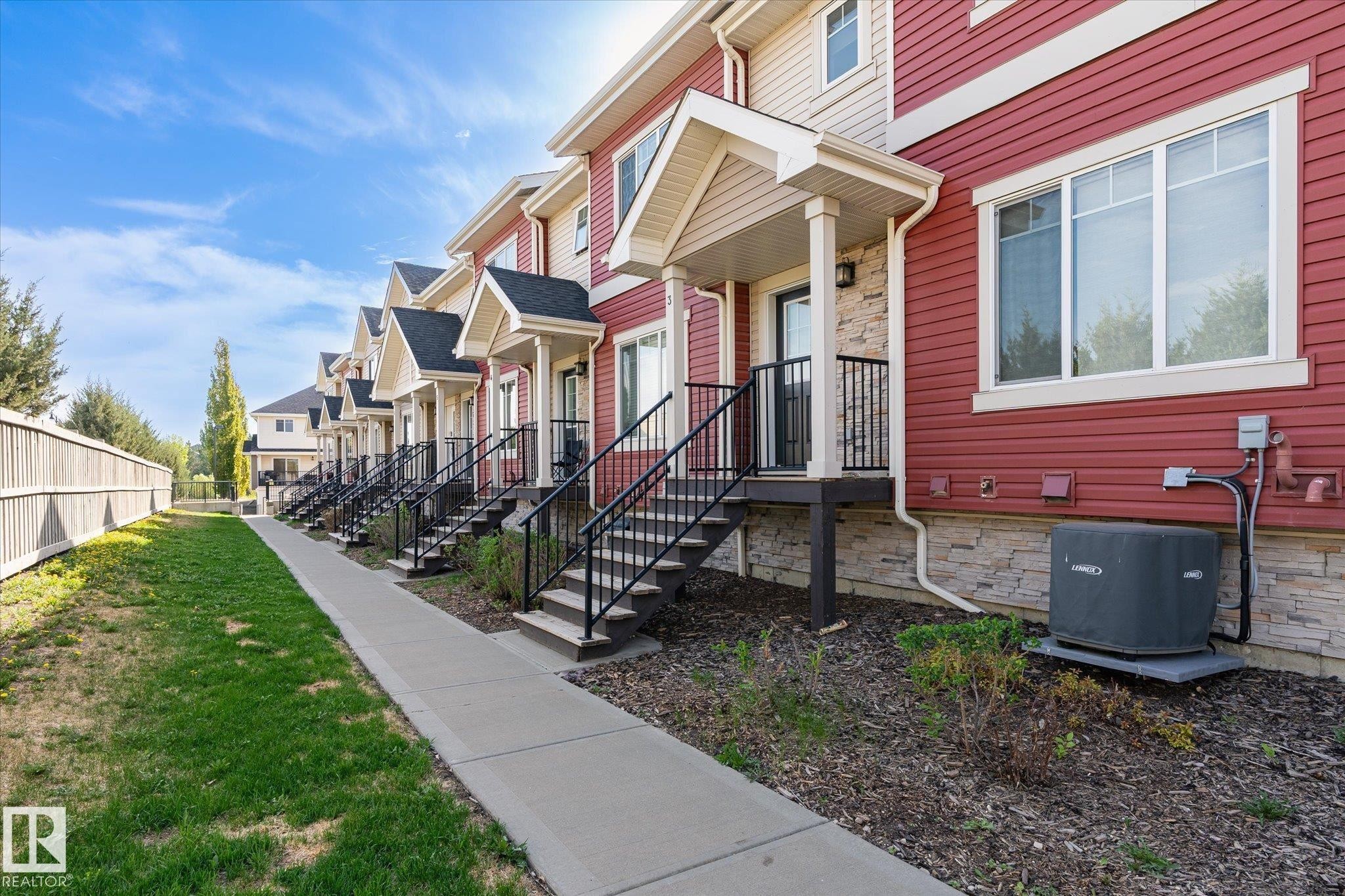 3 5134 Mullen Road, Edmonton, AB - Outdoor