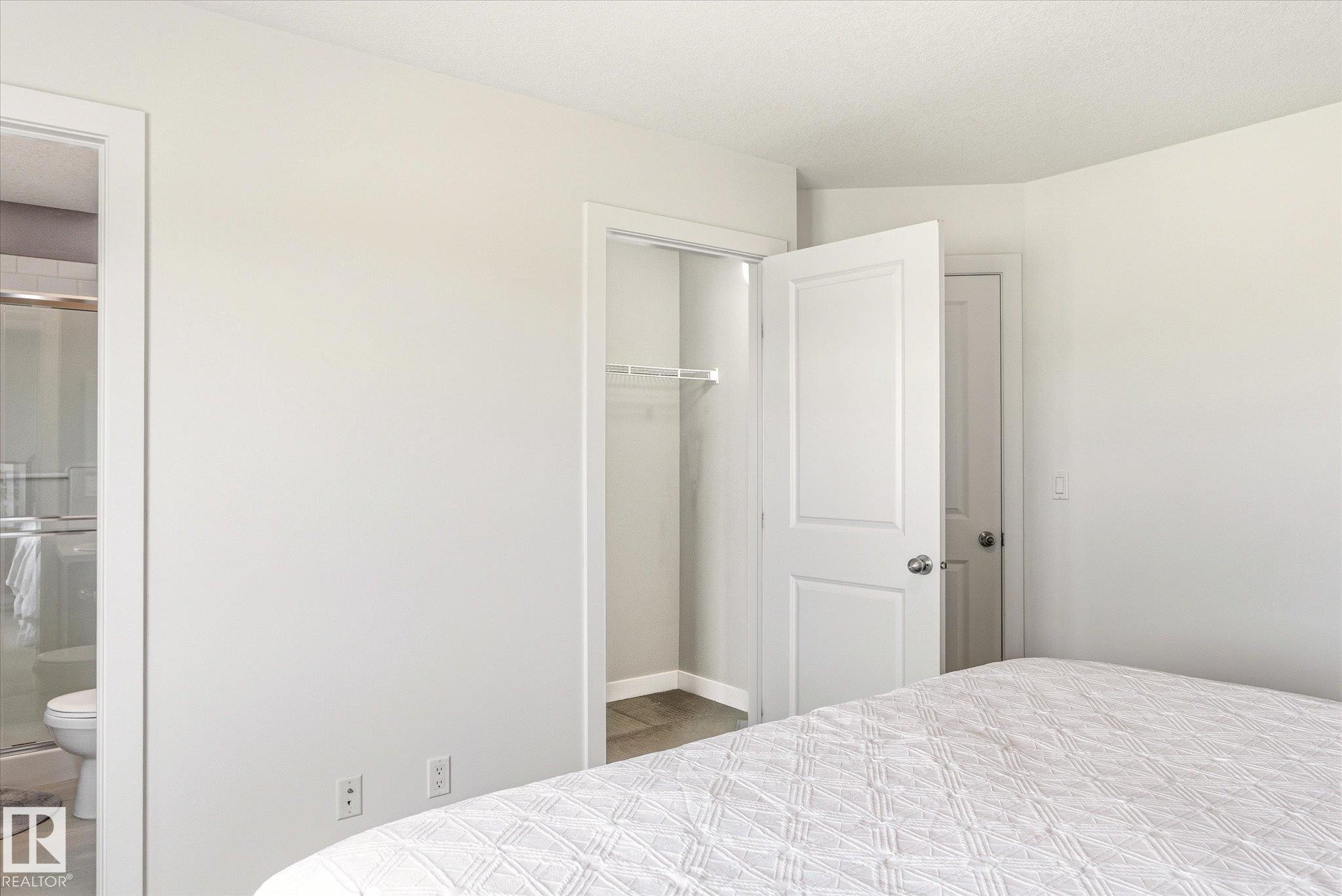 3 5134 Mullen Road, Edmonton, AB - Indoor Photo Showing Bedroom