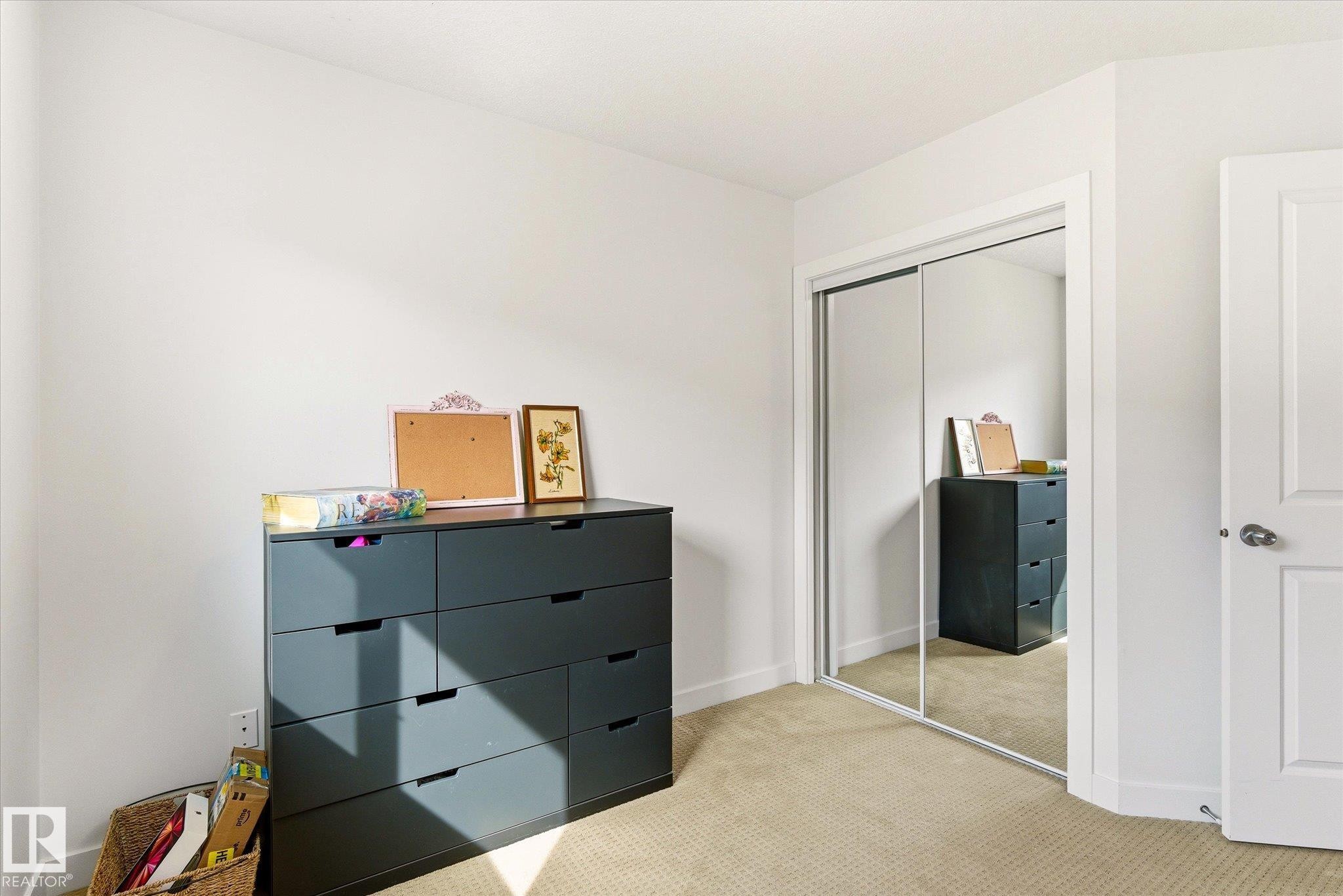 3 5134 Mullen Road, Edmonton, AB - Indoor