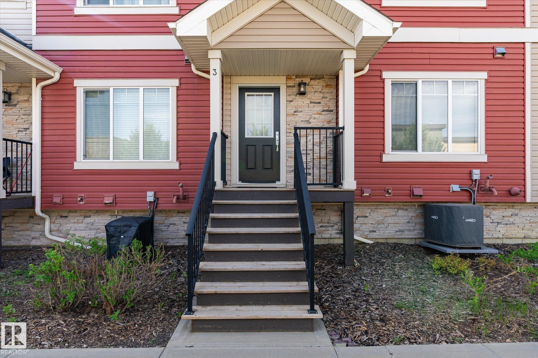 3 5134 Mullen Road, Edmonton, AB - Outdoor