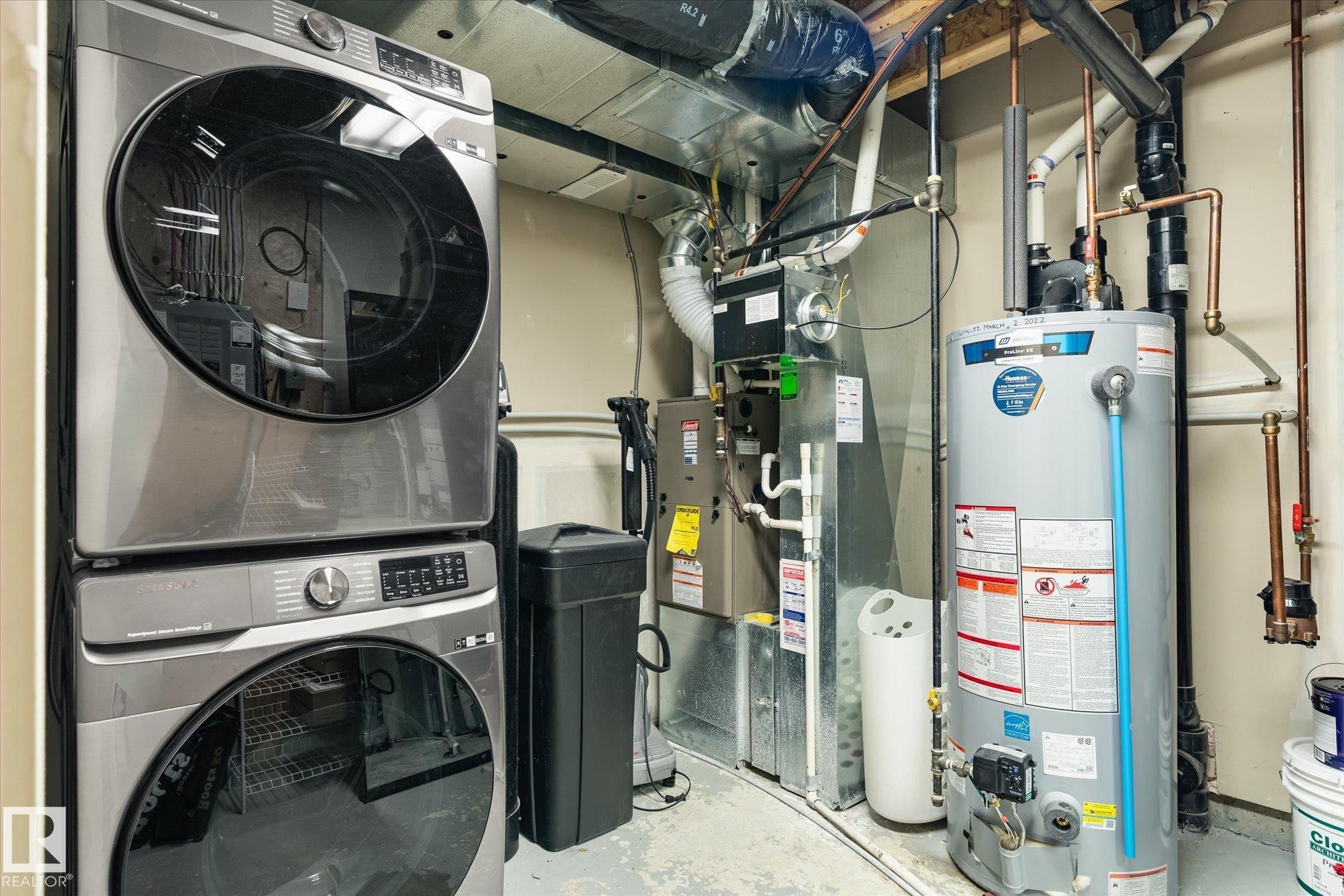 3 5134 Mullen Road, Edmonton, AB - Indoor Photo Showing Laundry Room