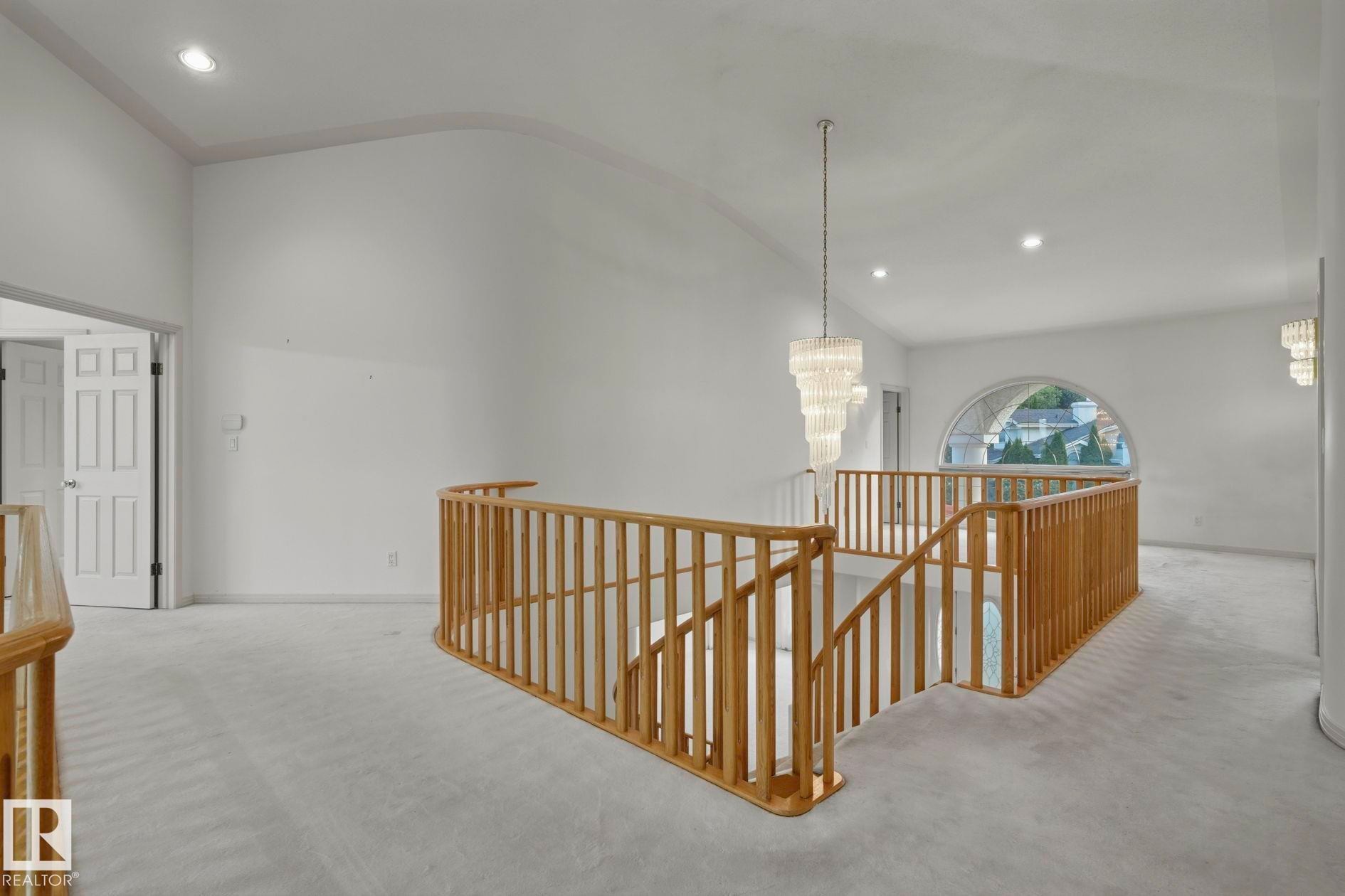 154 Osland Drive Nw, Edmonton, AB - Indoor Photo Showing Other Room