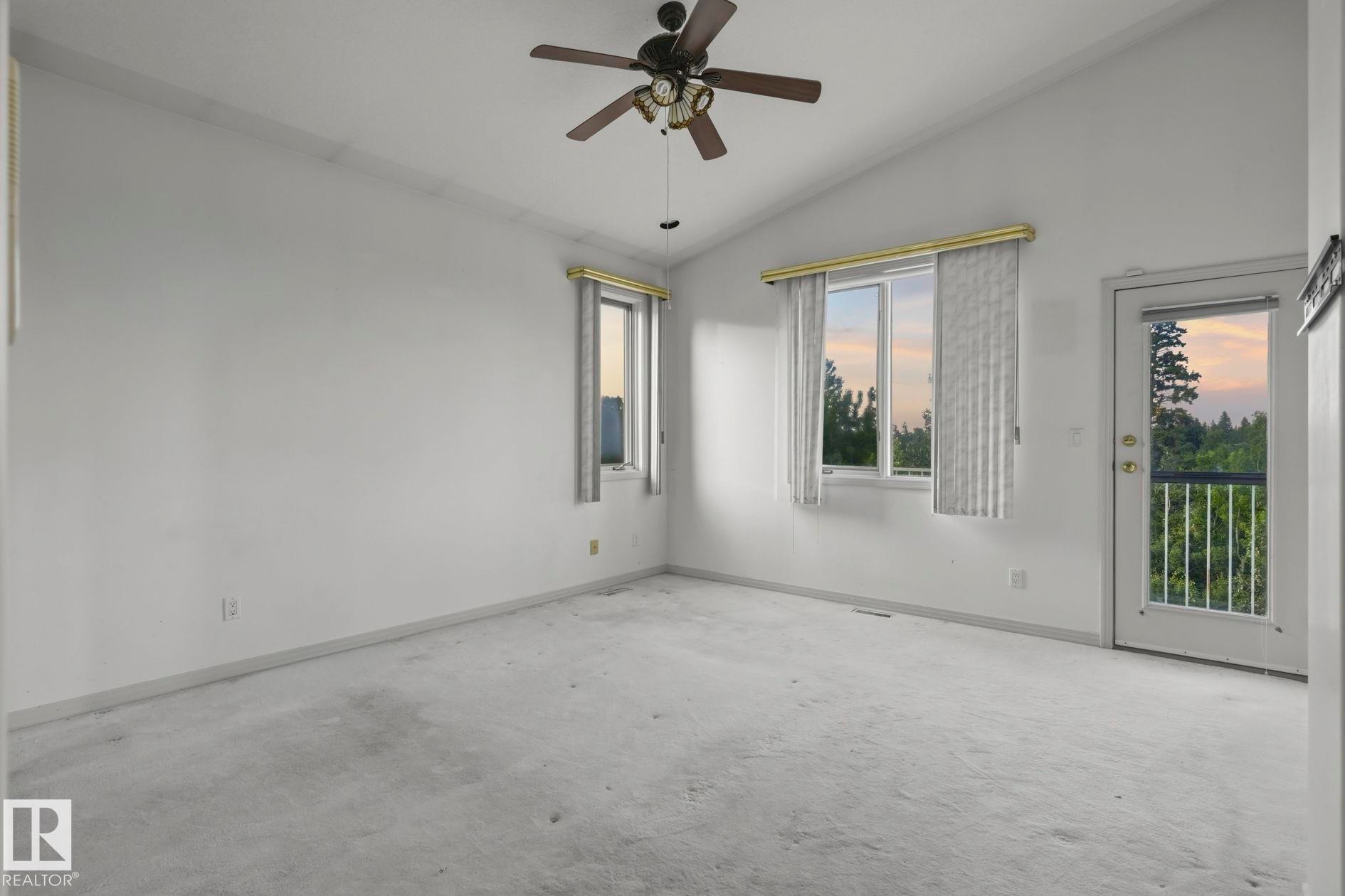 154 Osland Drive Nw, Edmonton, AB - Indoor Photo Showing Other Room