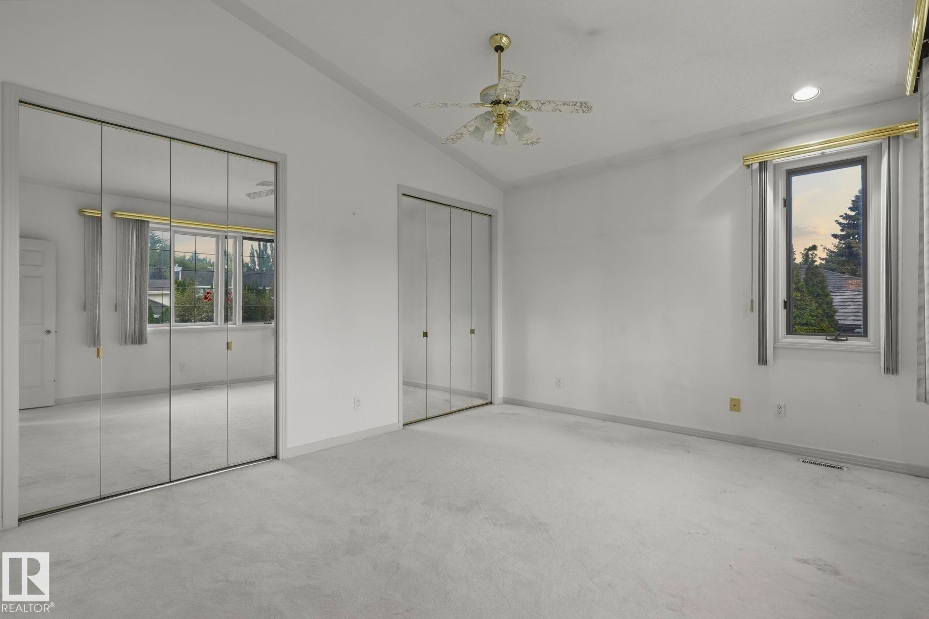 154 Osland Drive Nw, Edmonton, AB - Indoor Photo Showing Other Room