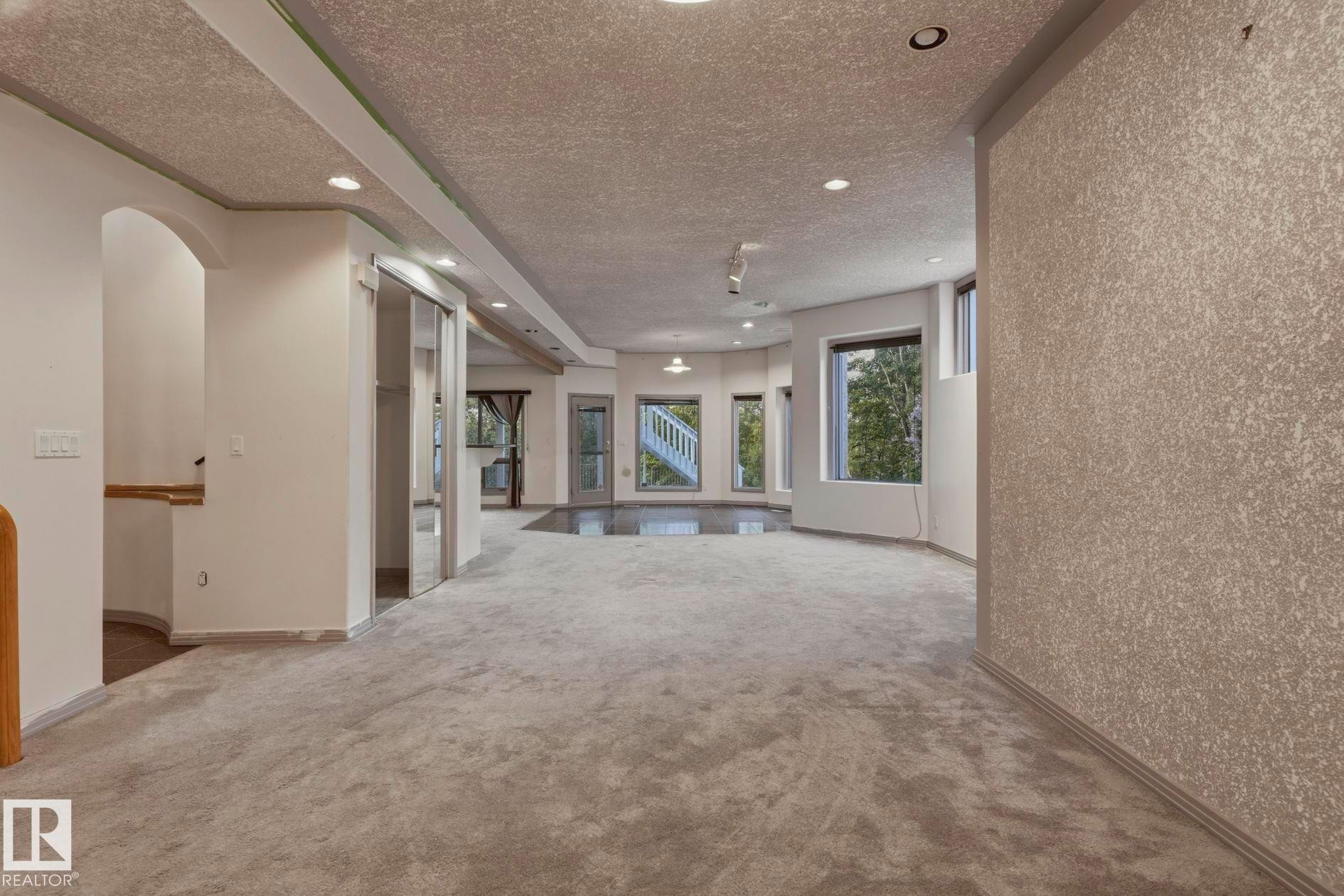 154 Osland Drive Nw, Edmonton, AB - Indoor Photo Showing Other Room