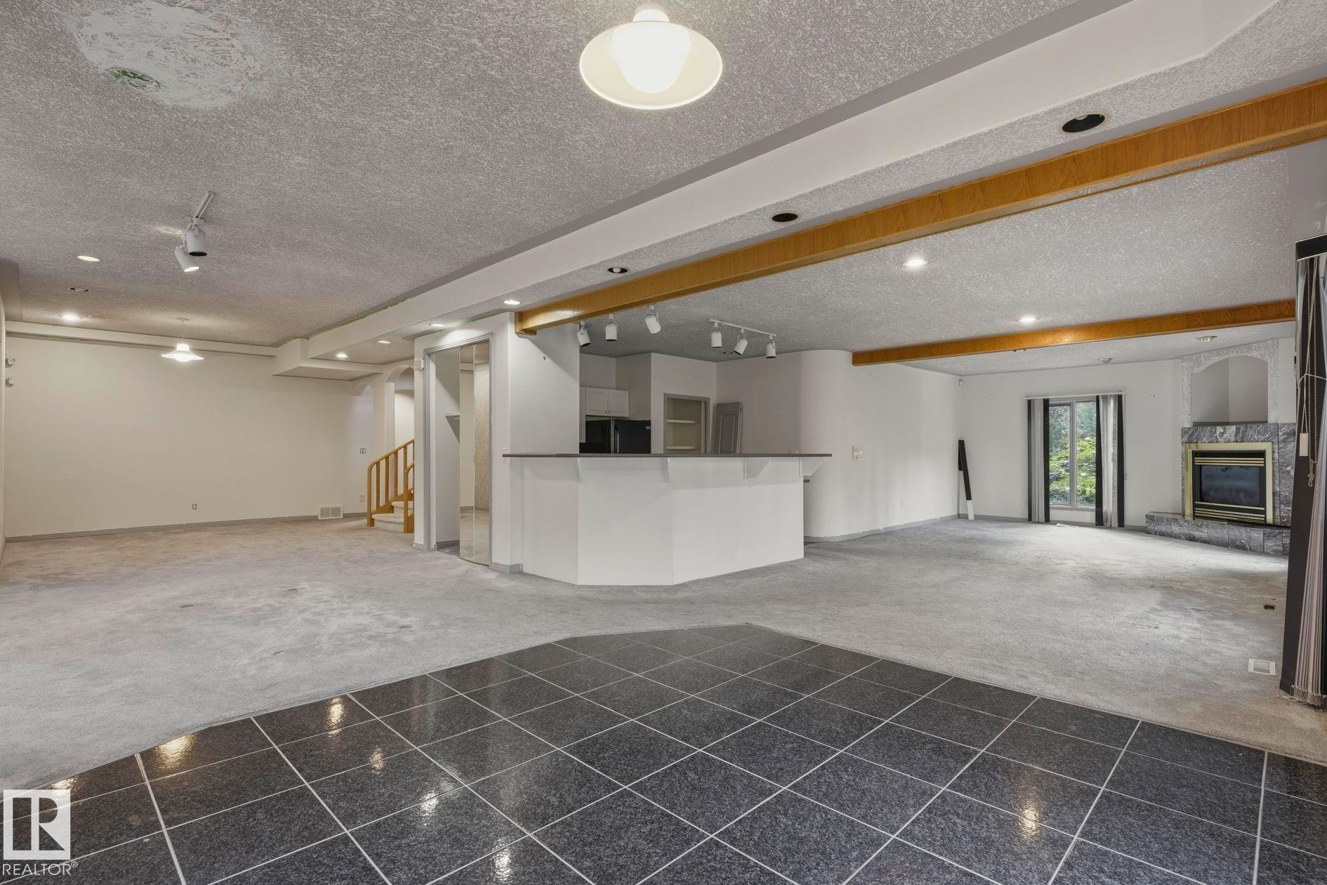 154 Osland Drive Nw, Edmonton, AB - Indoor