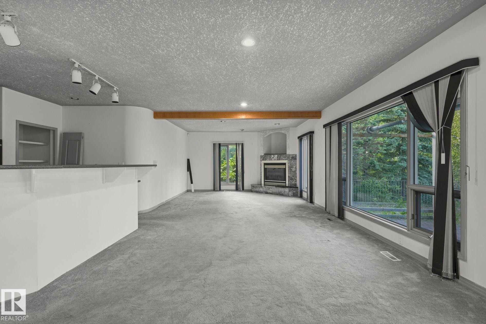 154 Osland Drive Nw, Edmonton, AB - Indoor