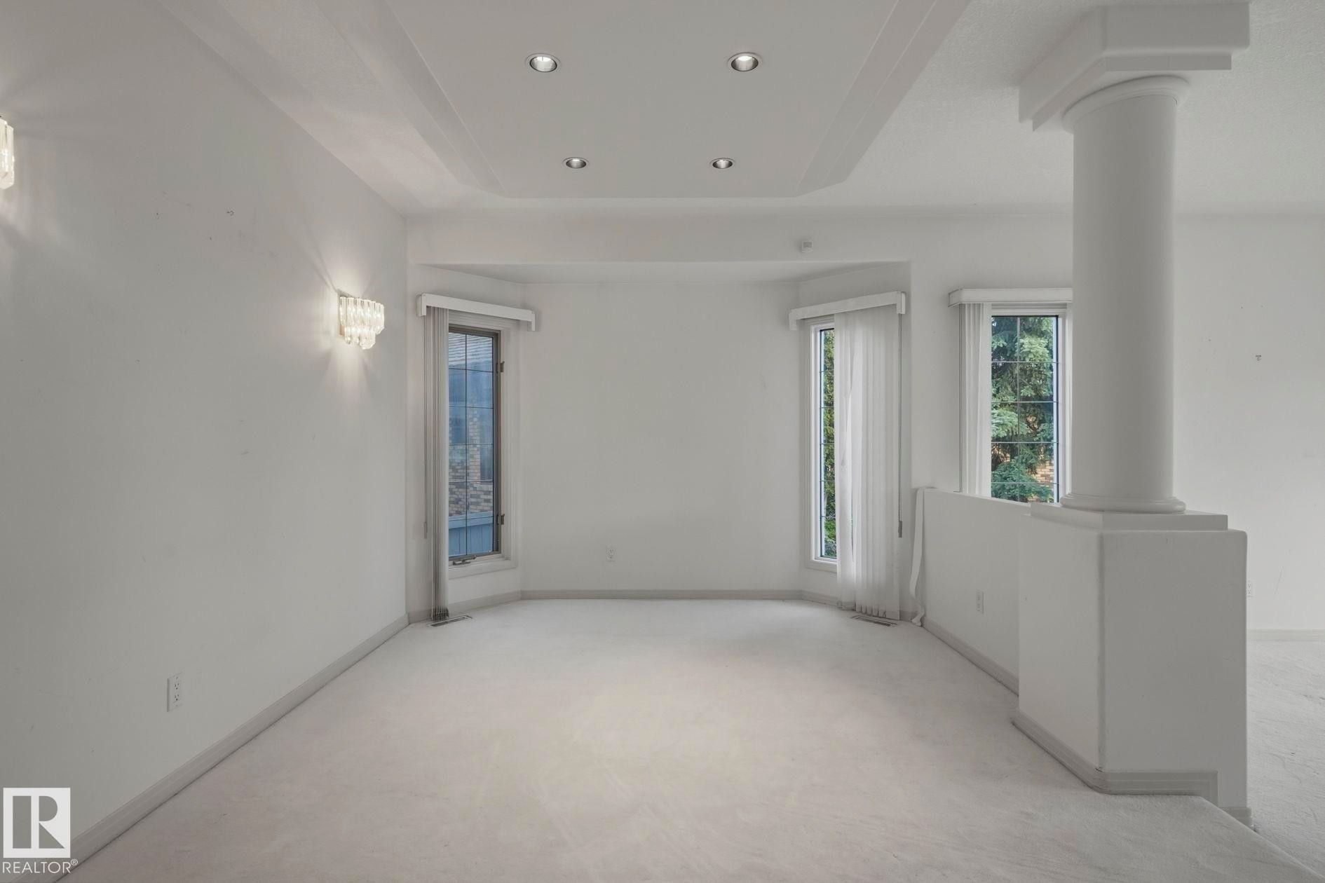 154 Osland Drive Nw, Edmonton, AB - Indoor Photo Showing Other Room