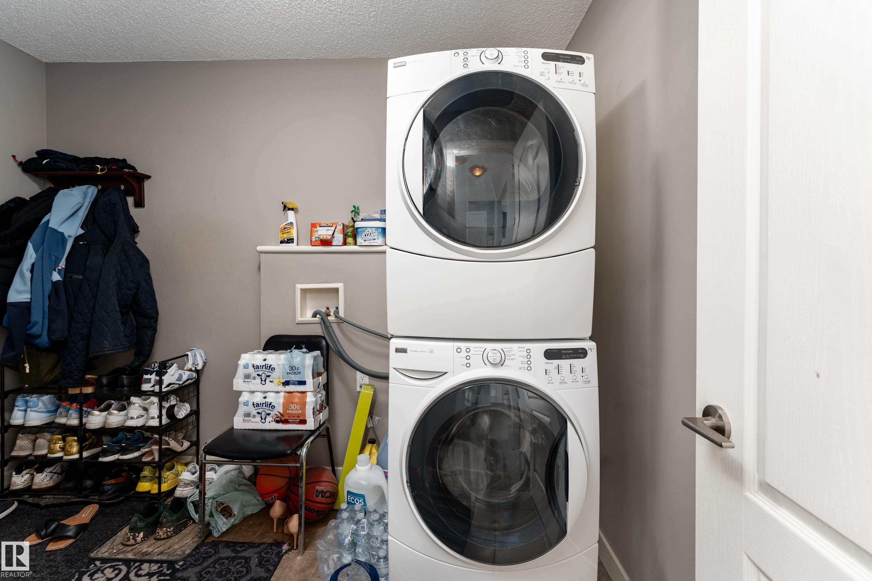 512 59 Street Sw, Edmonton, AB - Indoor Photo Showing Laundry Room