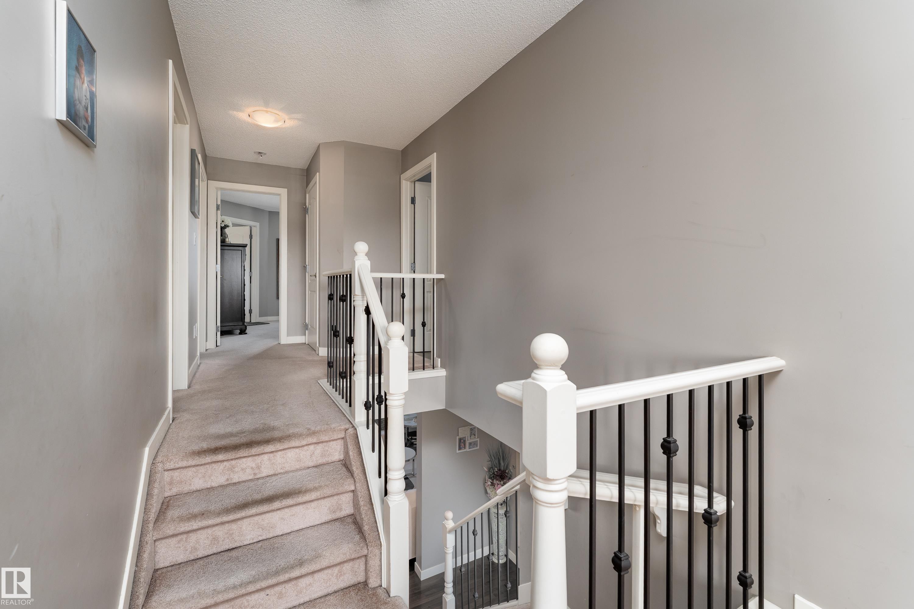 512 59 Street Sw, Edmonton, AB - Indoor Photo Showing Other Room