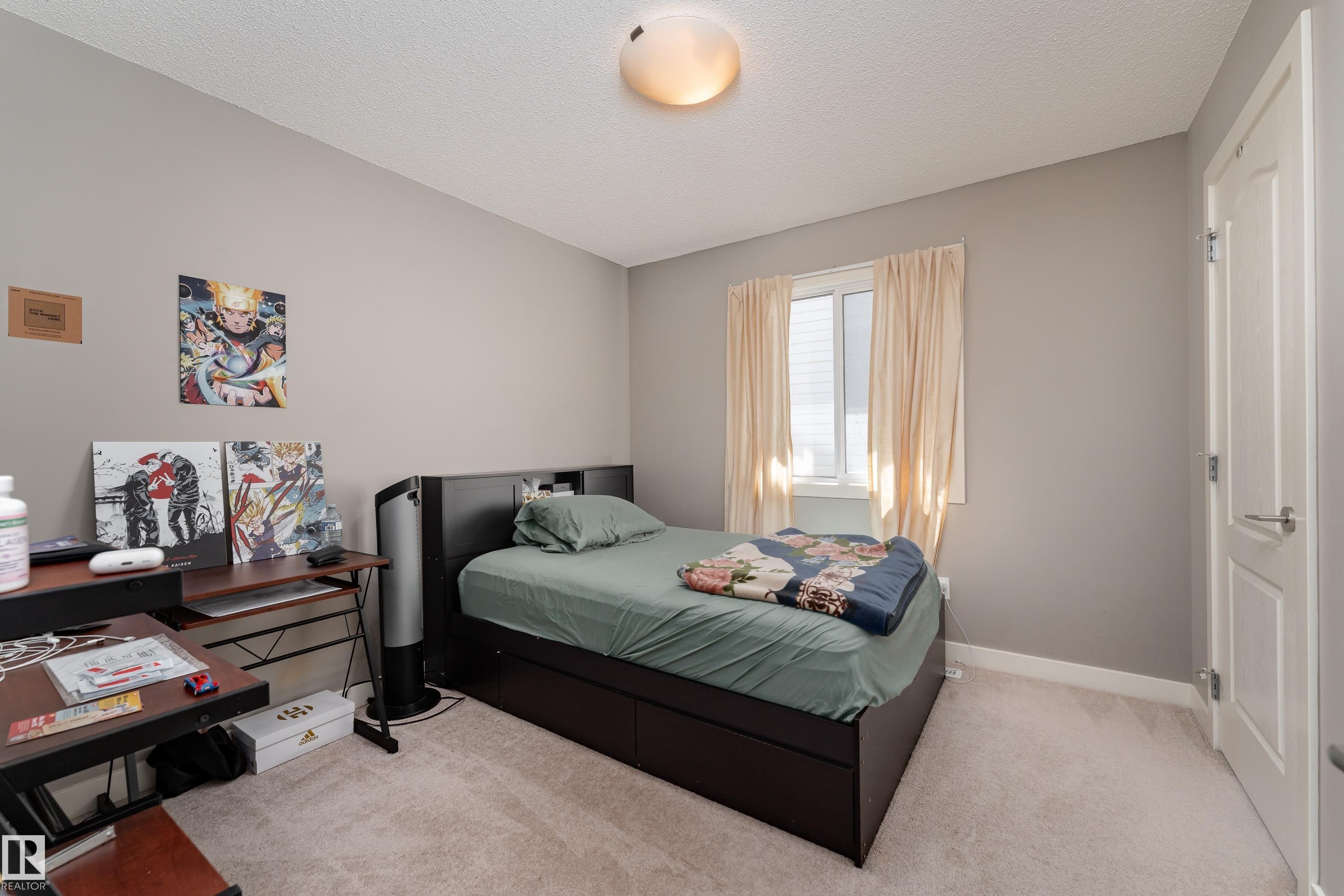512 59 Street Sw, Edmonton, AB - Indoor Photo Showing Bedroom