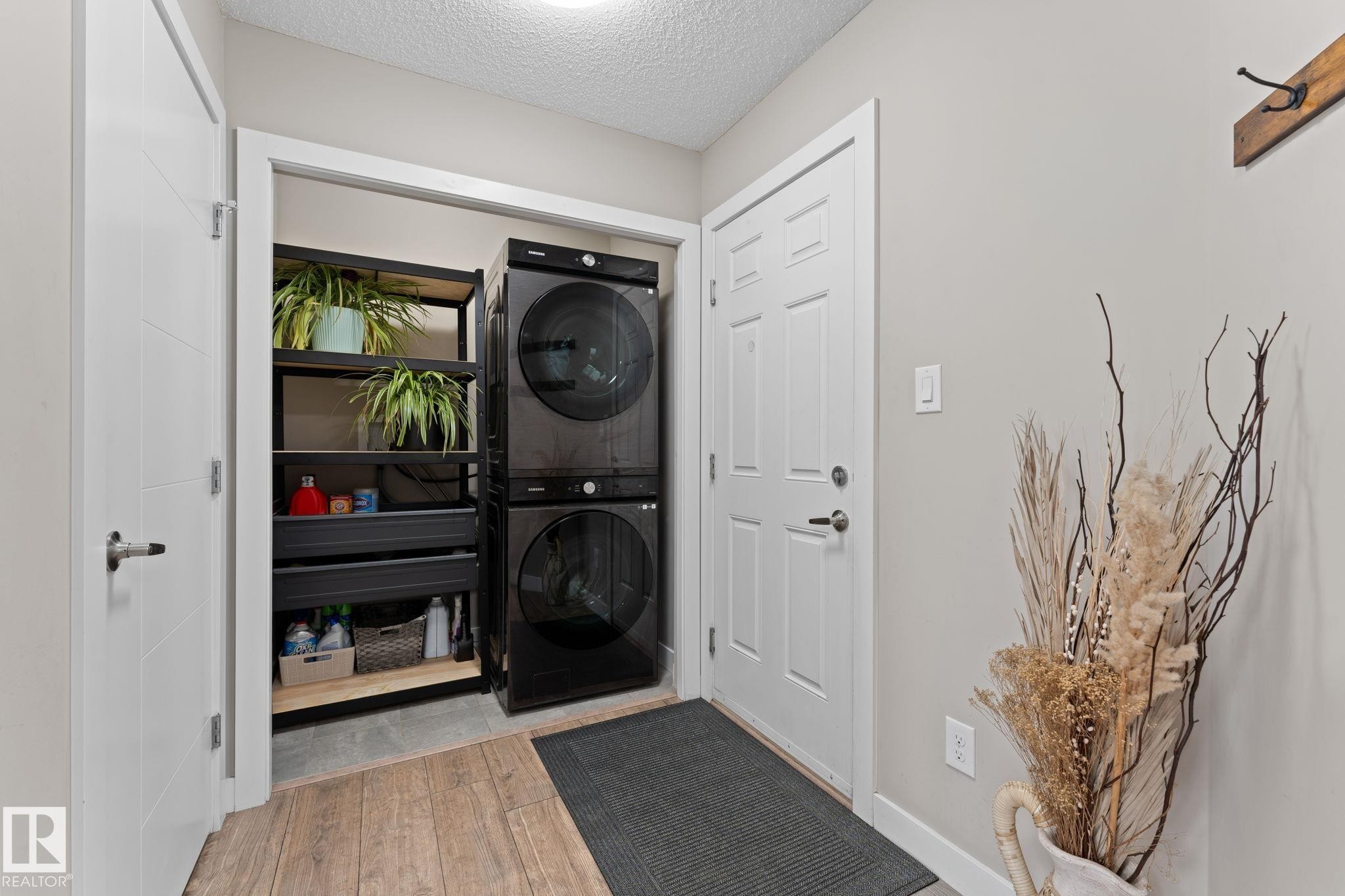 8005 Evans Crescent, Edmonton, AB