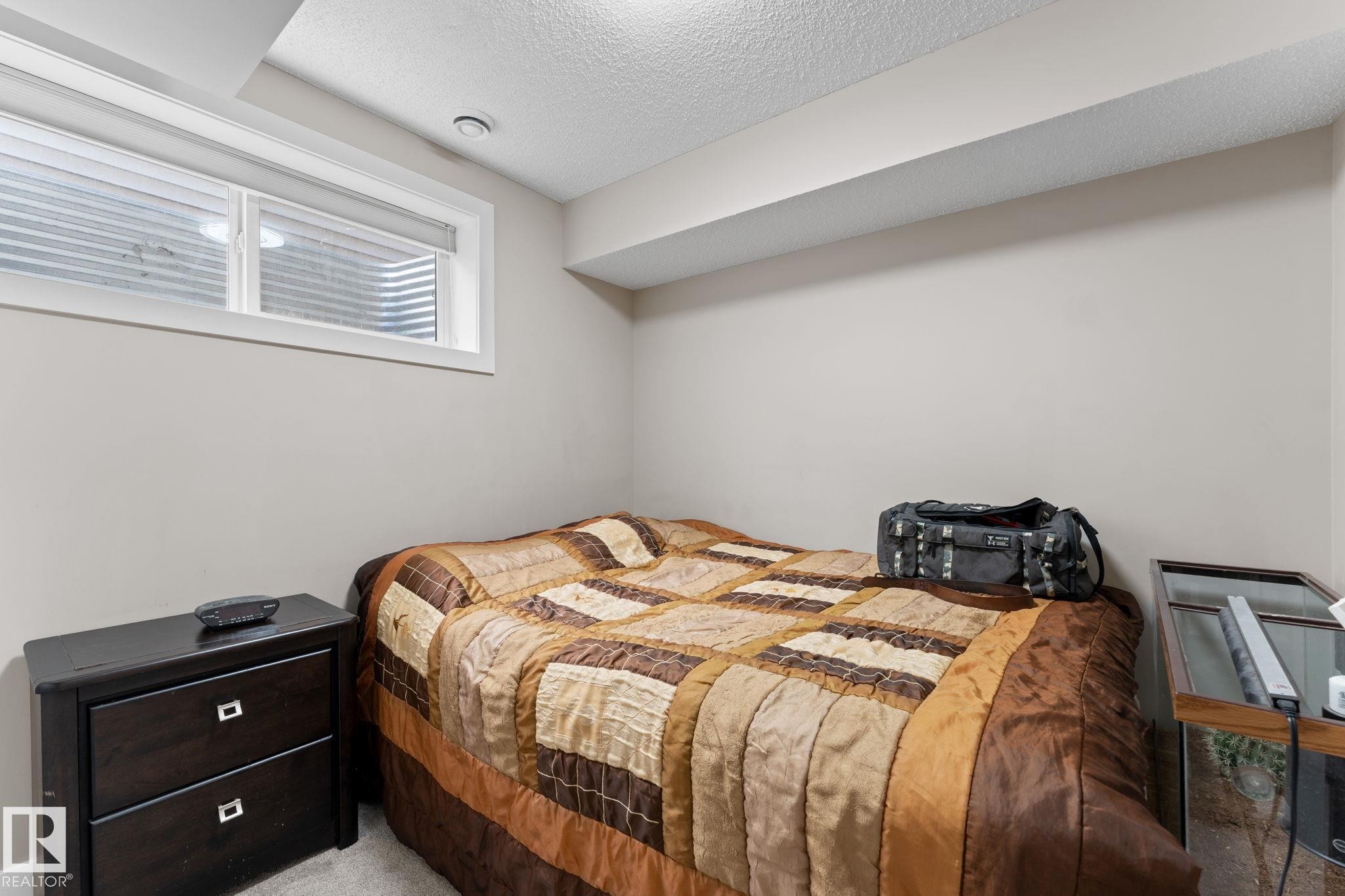8005 Evans Crescent, Edmonton, AB