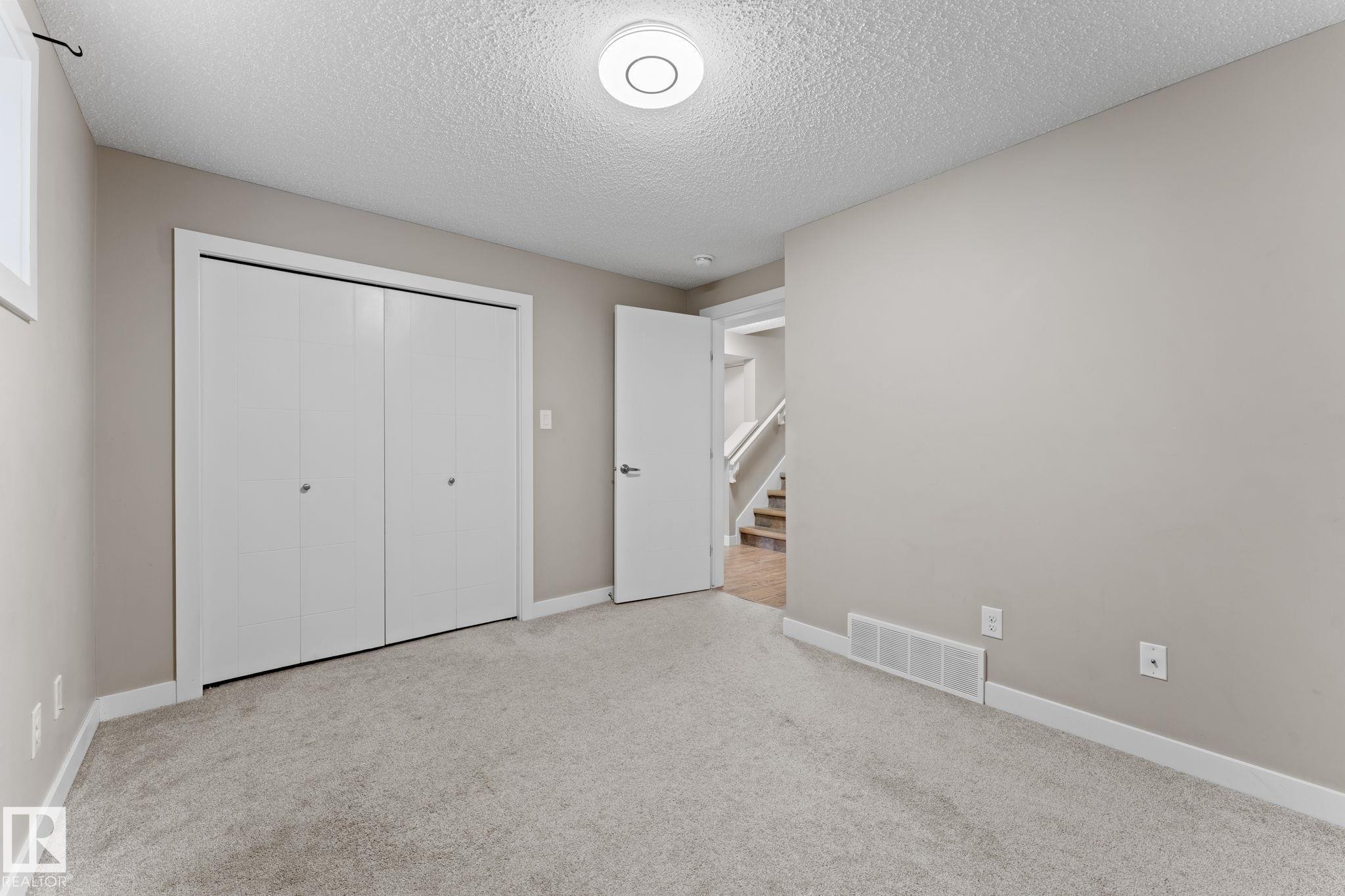 8005 Evans Crescent, Edmonton, AB