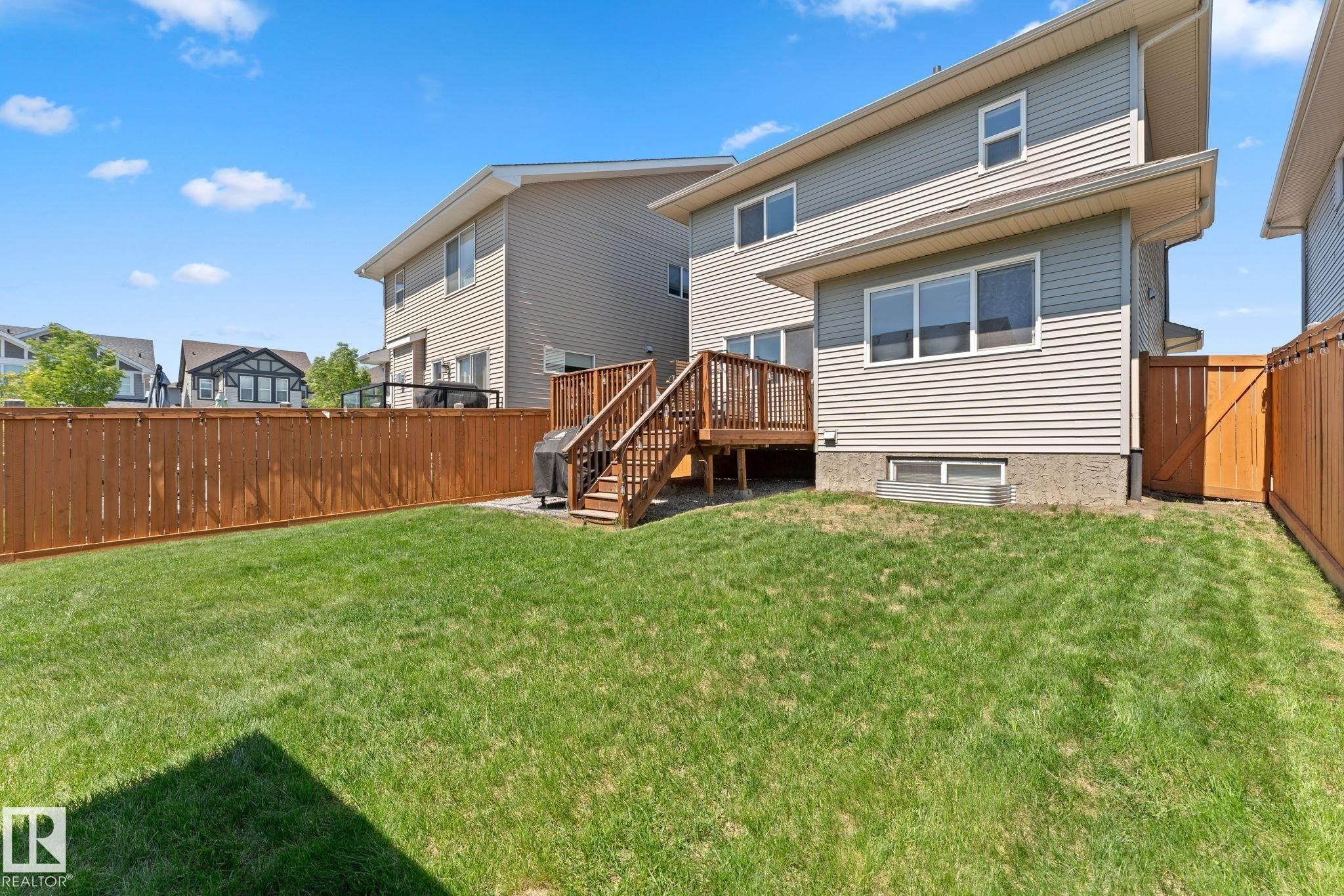 8005 Evans Crescent, Edmonton, AB
