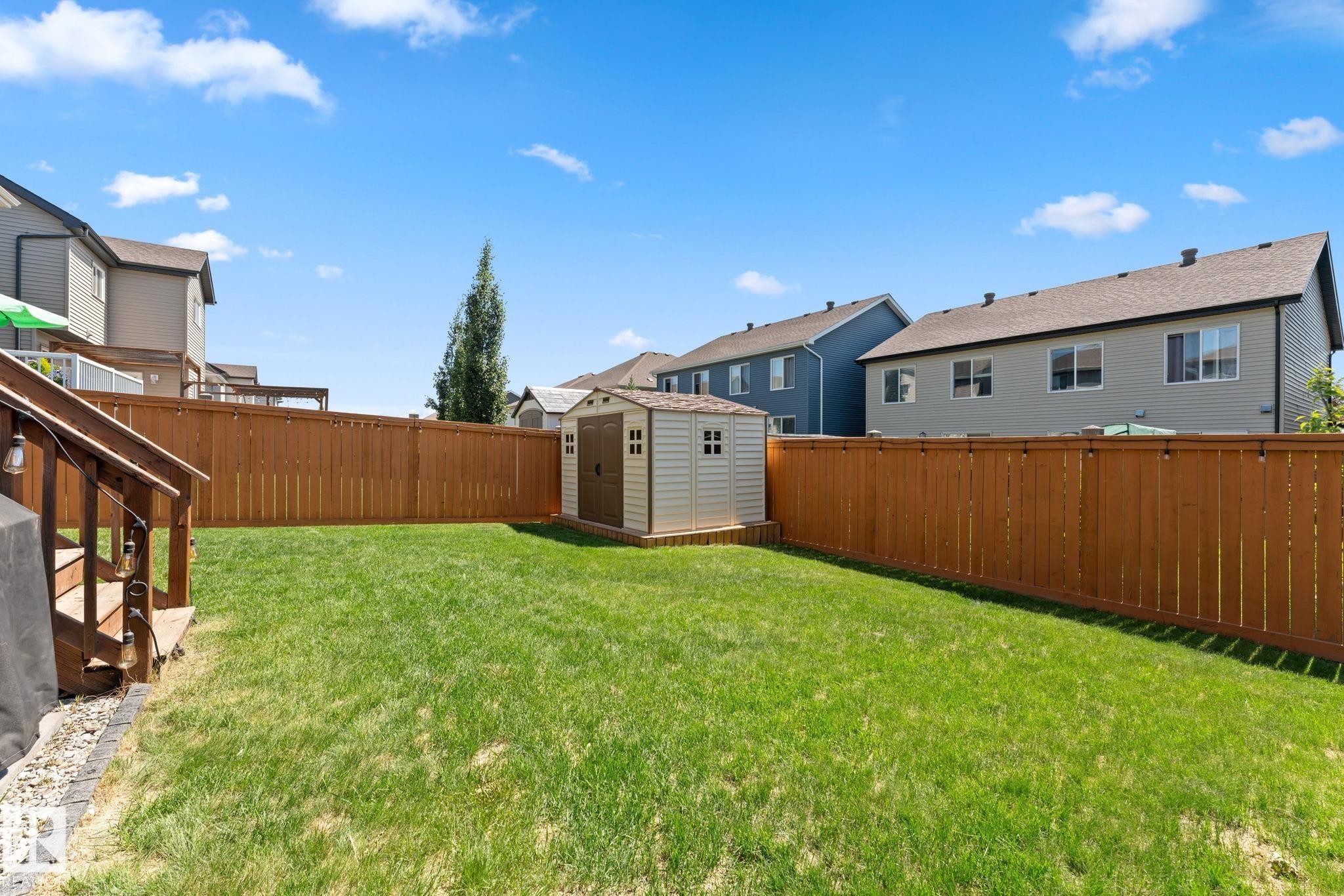 8005 Evans Crescent, Edmonton, AB