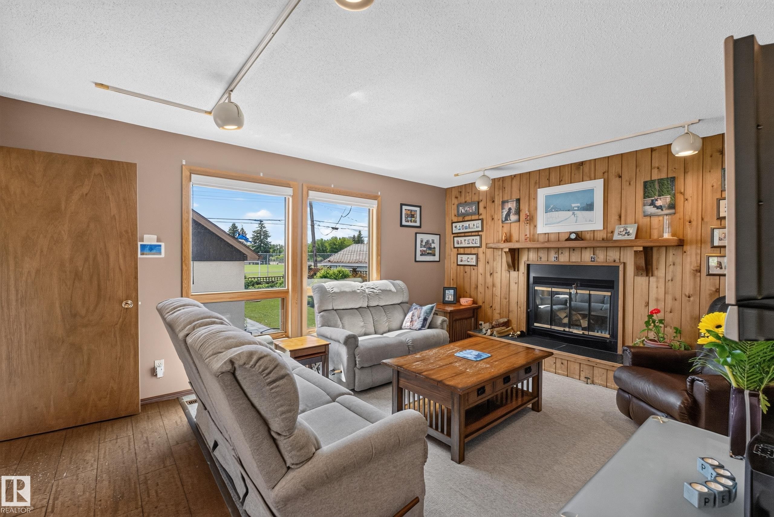 11331 75 Avenue, Edmonton, AB