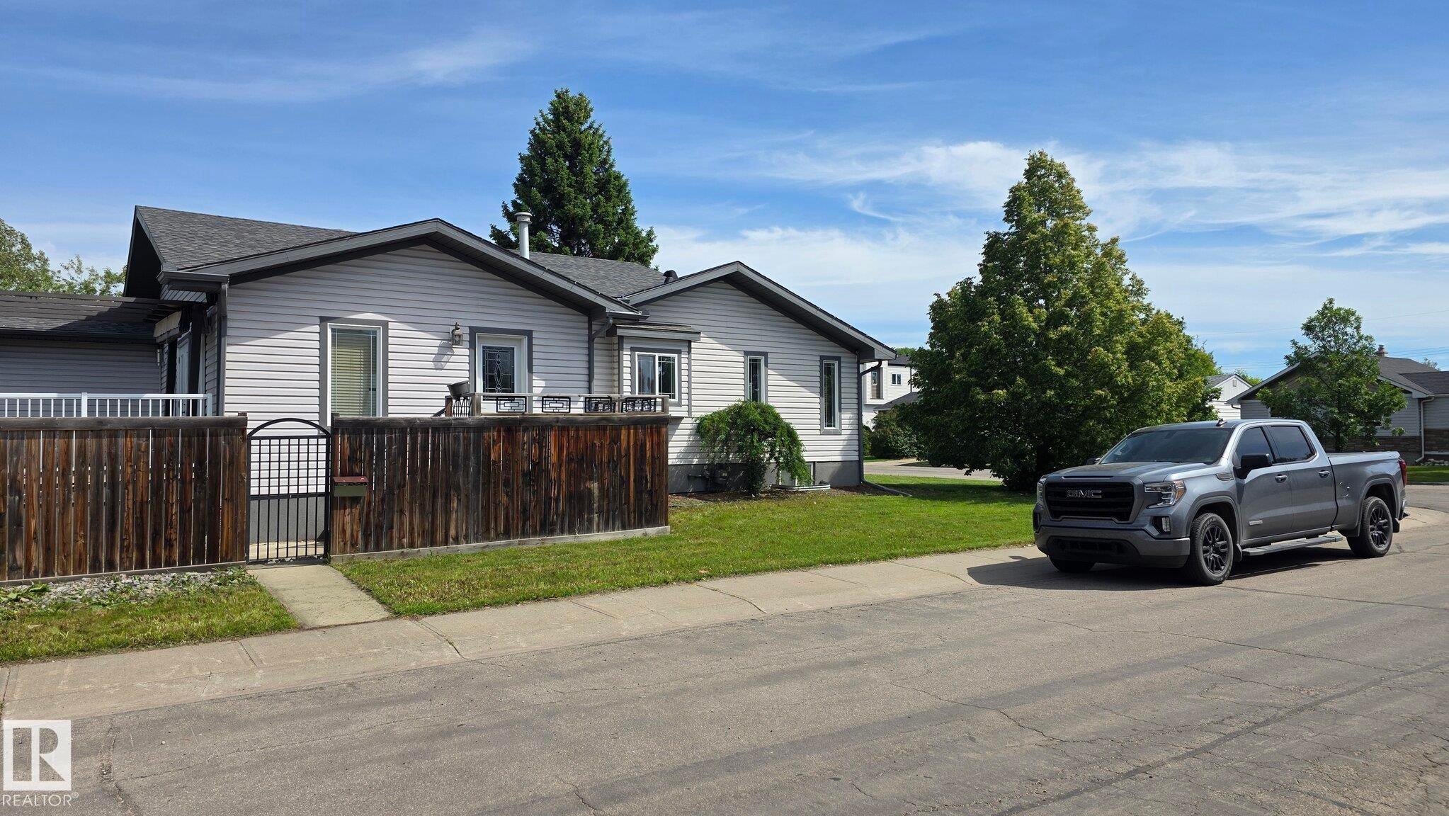 9402 153 Street Nw, Edmonton, AB
