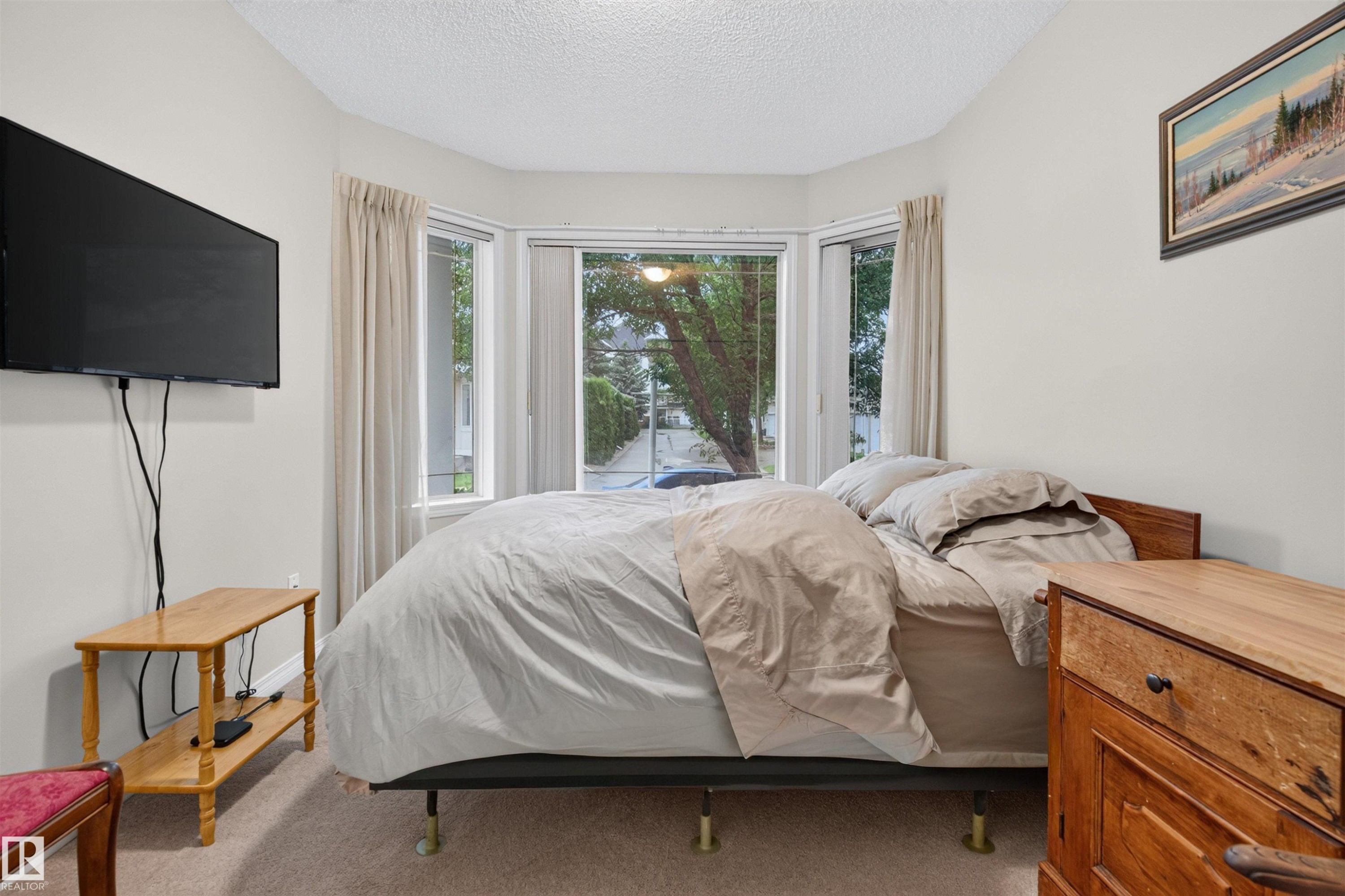 109 Falconer Crest, Edmonton, AB