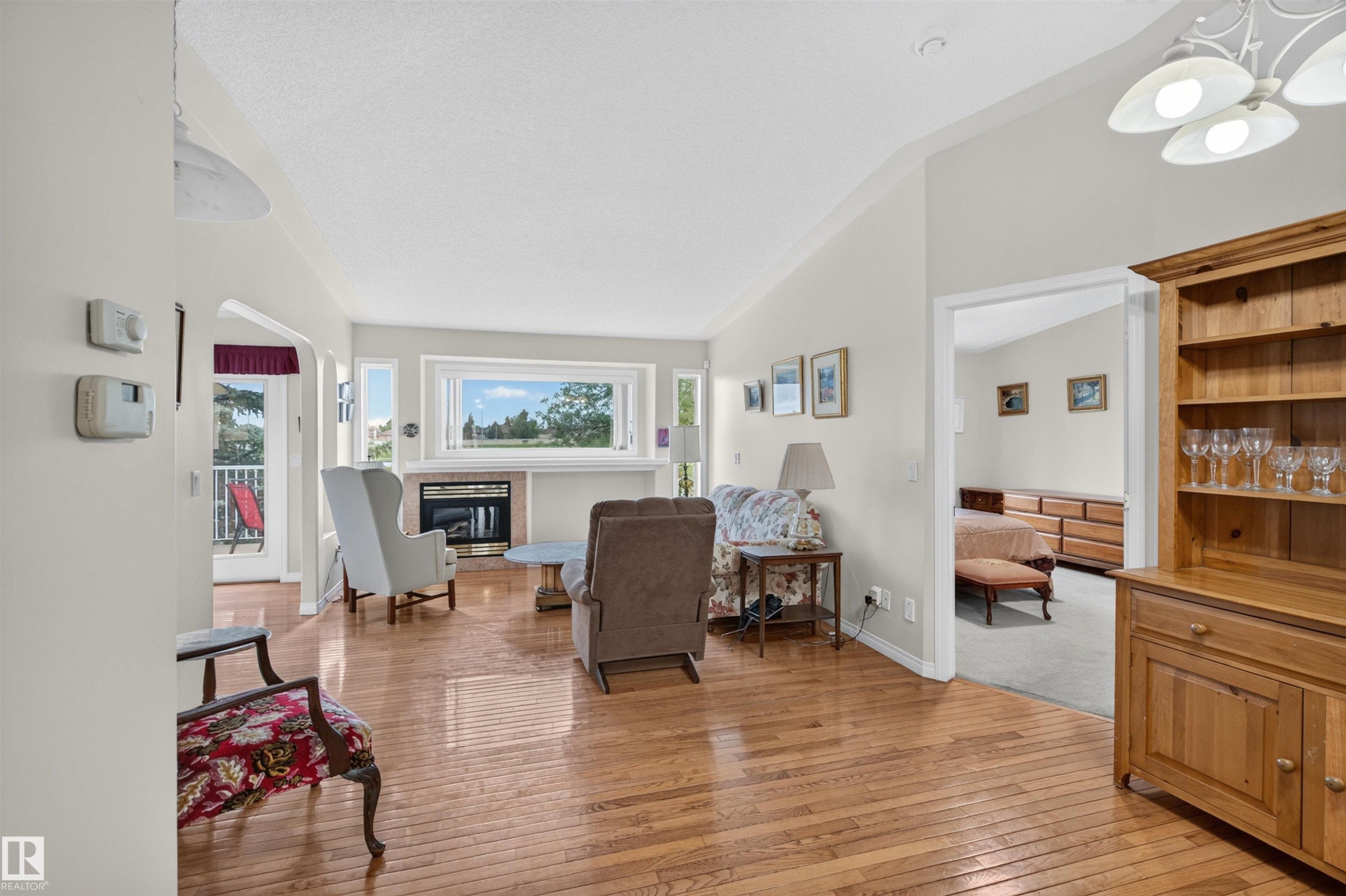 109 Falconer Crest, Edmonton, AB
