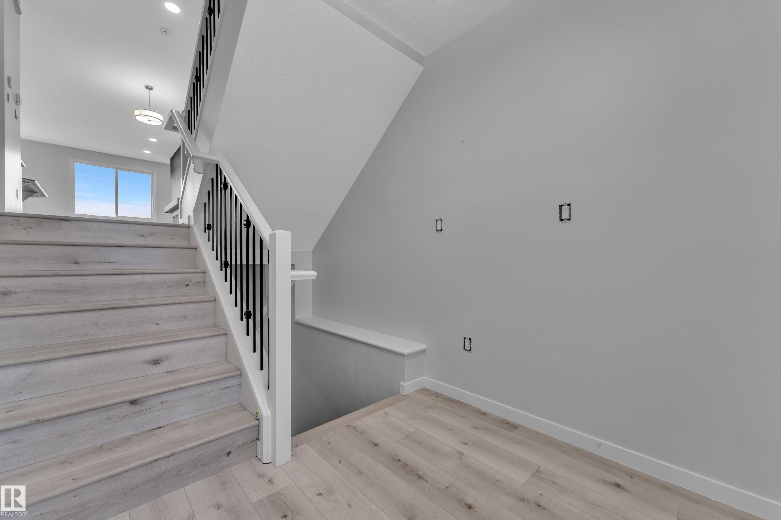 2268 Chokecherry Close, Edmonton, AB